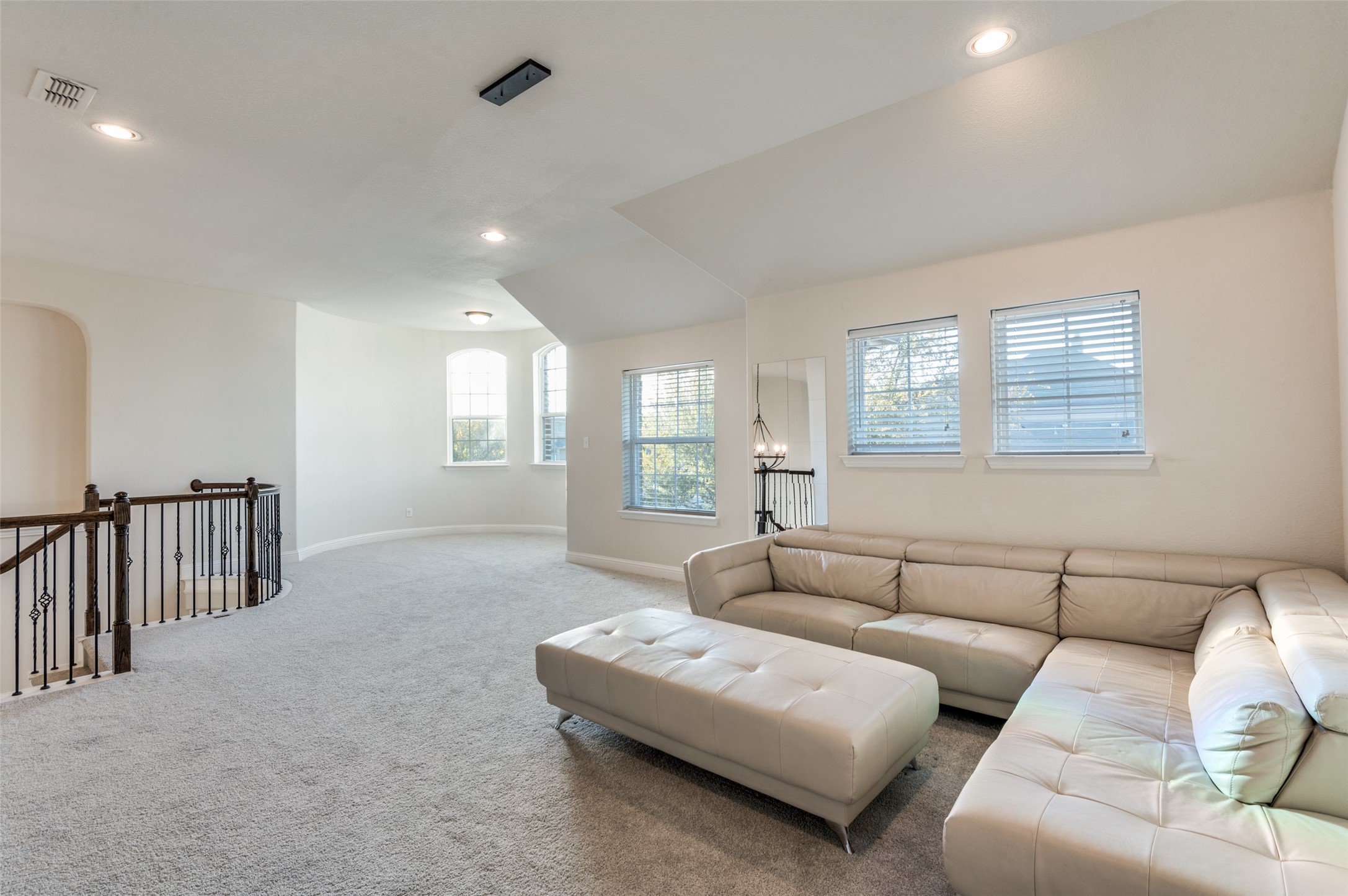 4415 Chantilly Lane