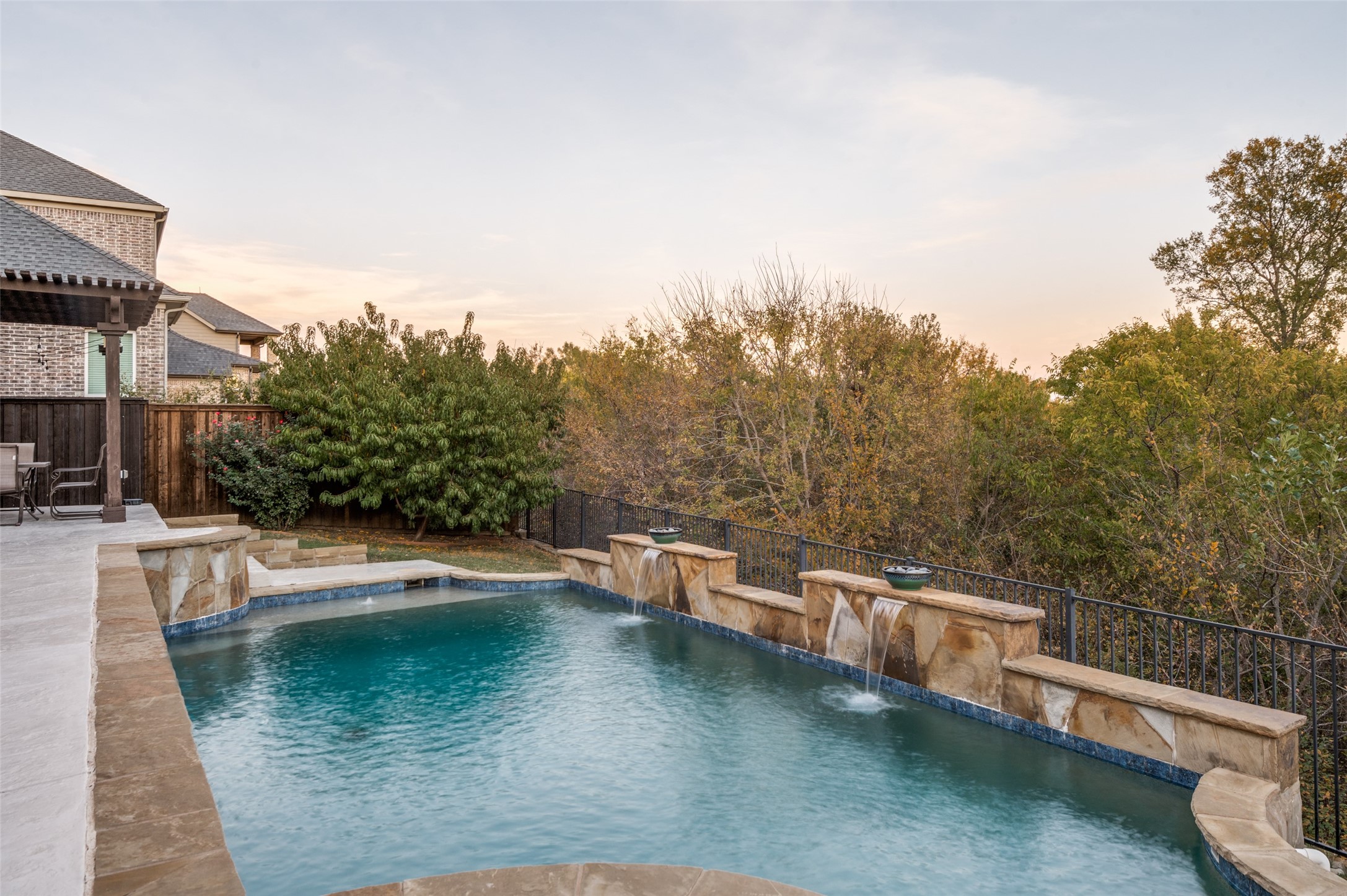4415 Chantilly Lane