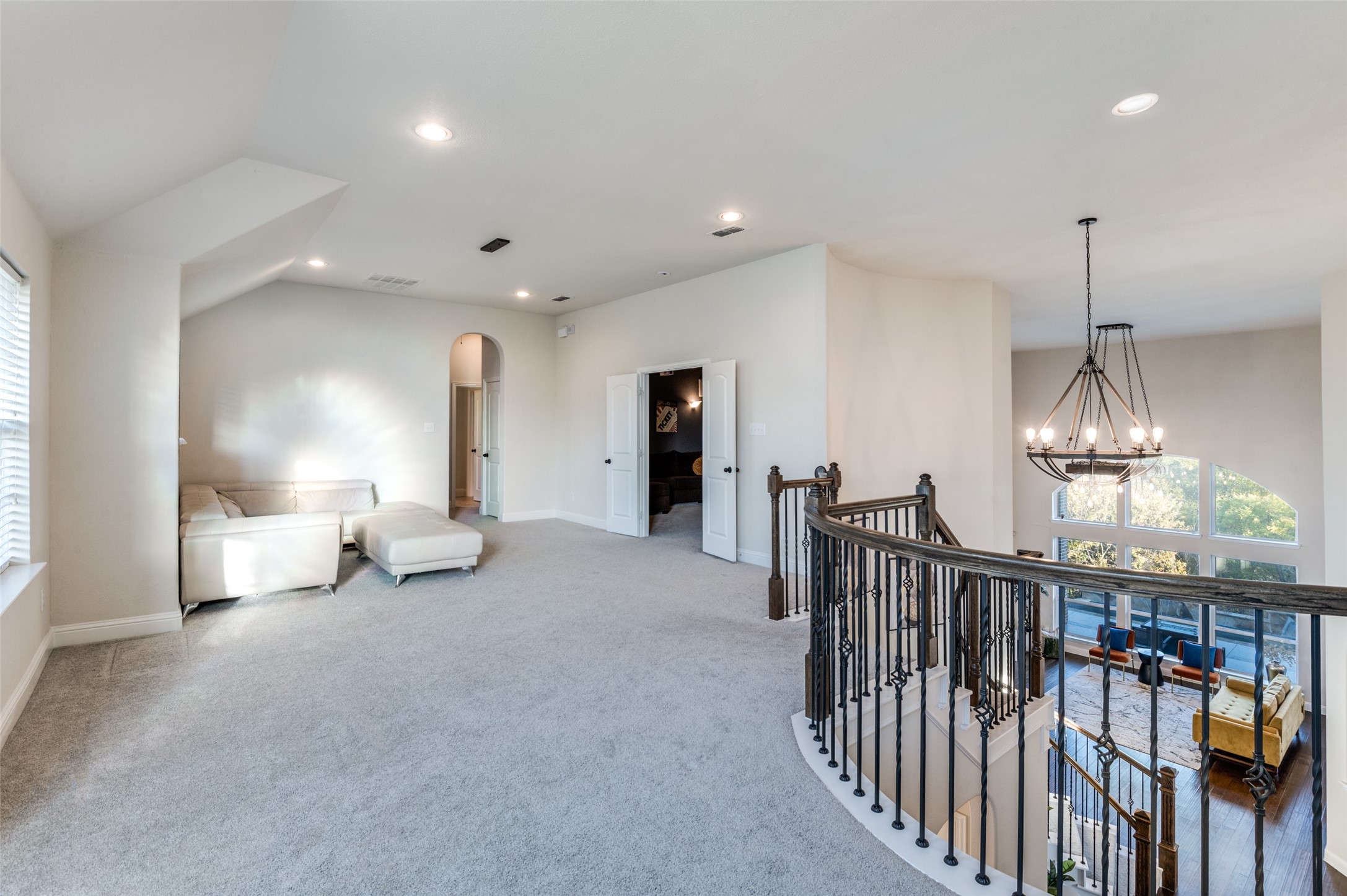 4415 Chantilly Lane