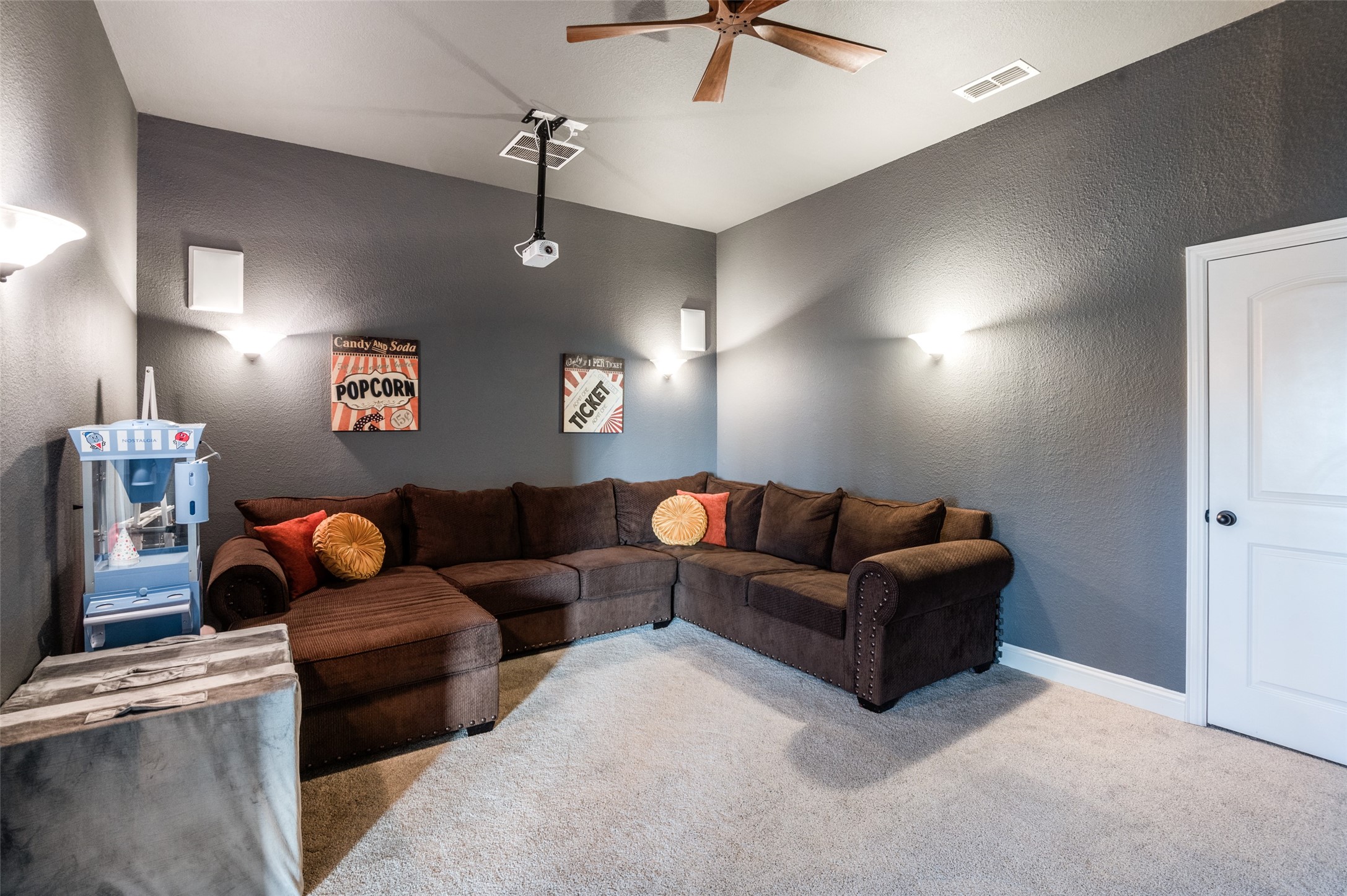 4415 Chantilly Lane