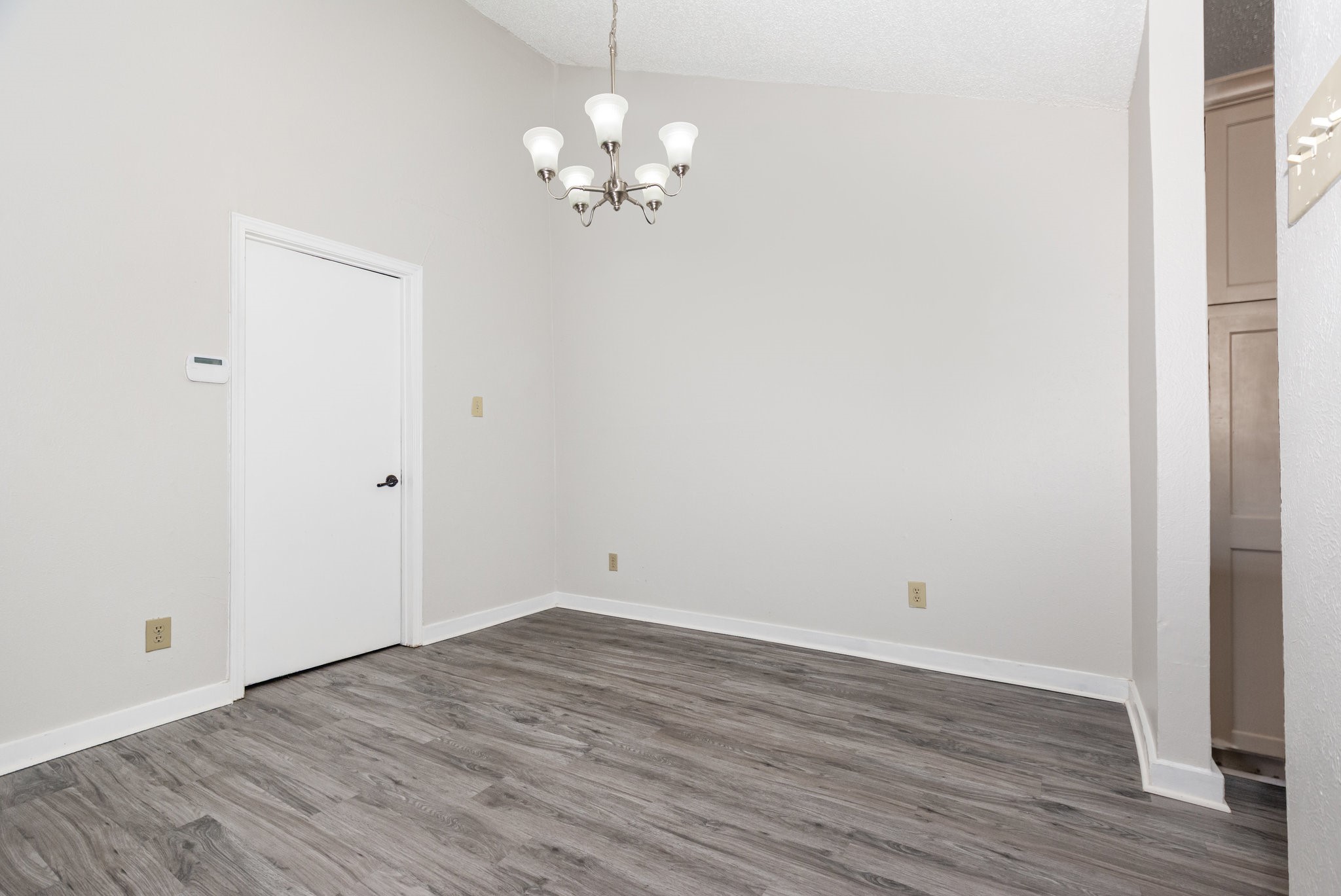 2212 Heritage Circle