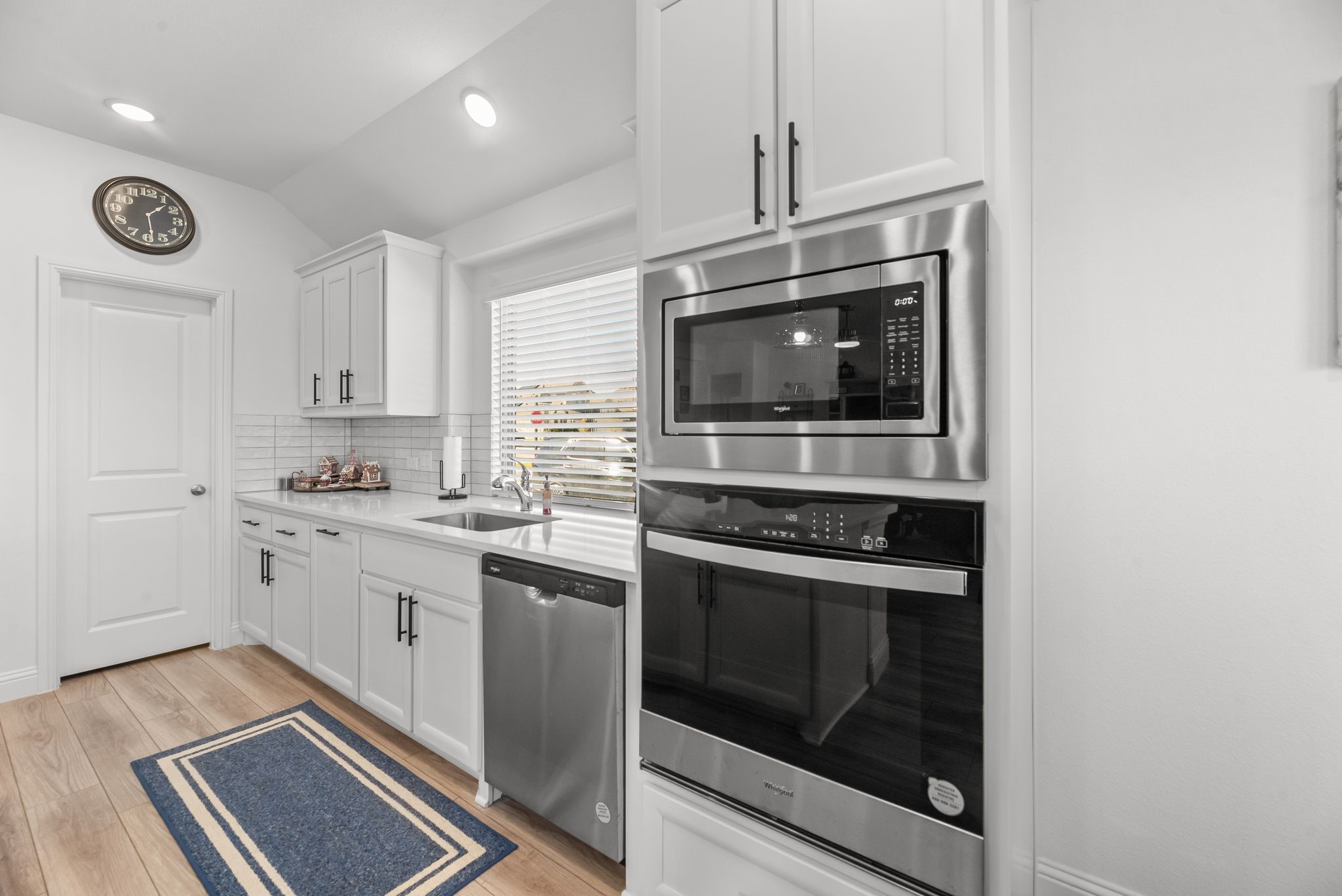 614 Creekview Lane