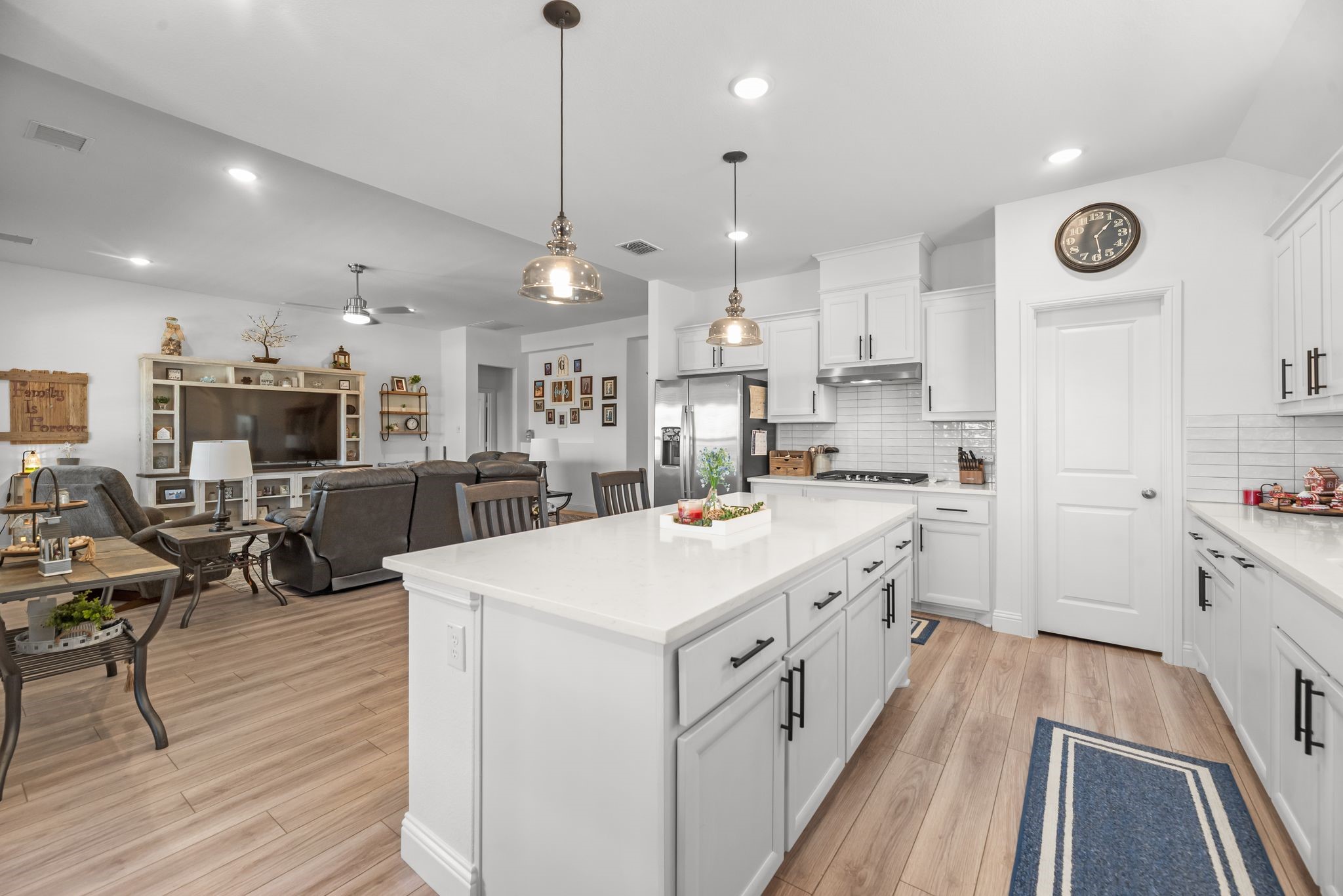 614 Creekview Lane