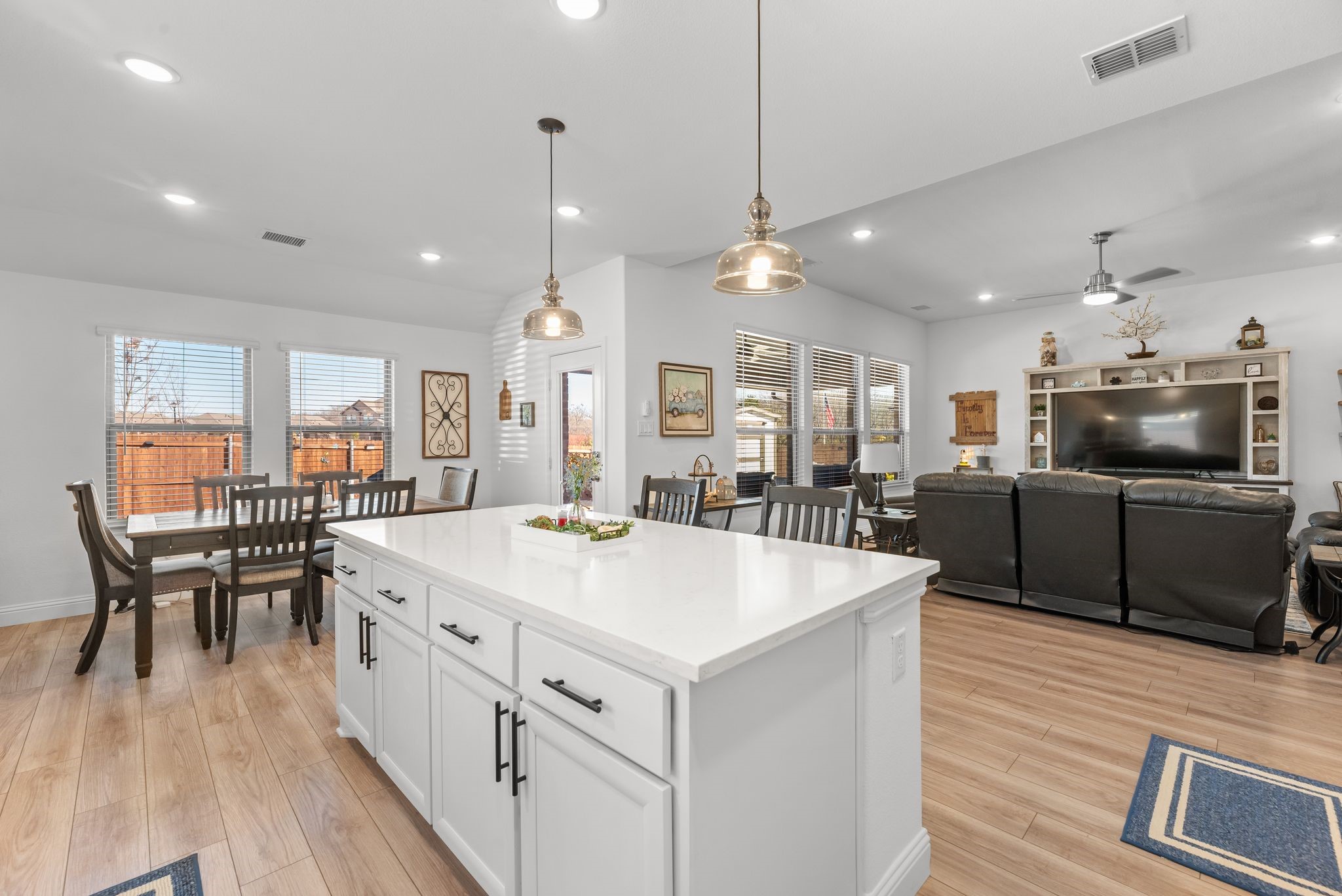 614 Creekview Lane