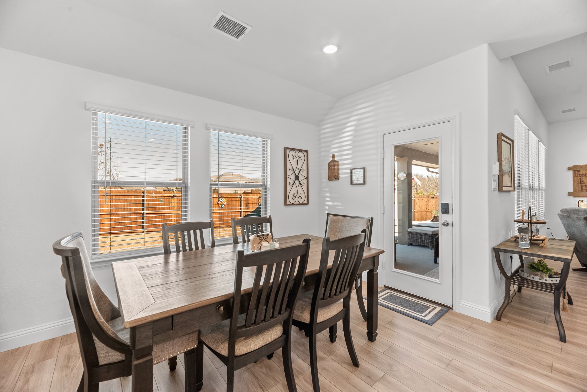 614 Creekview Lane