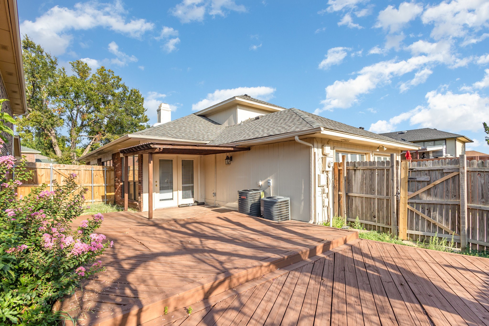 2921 Menlo Park Lane