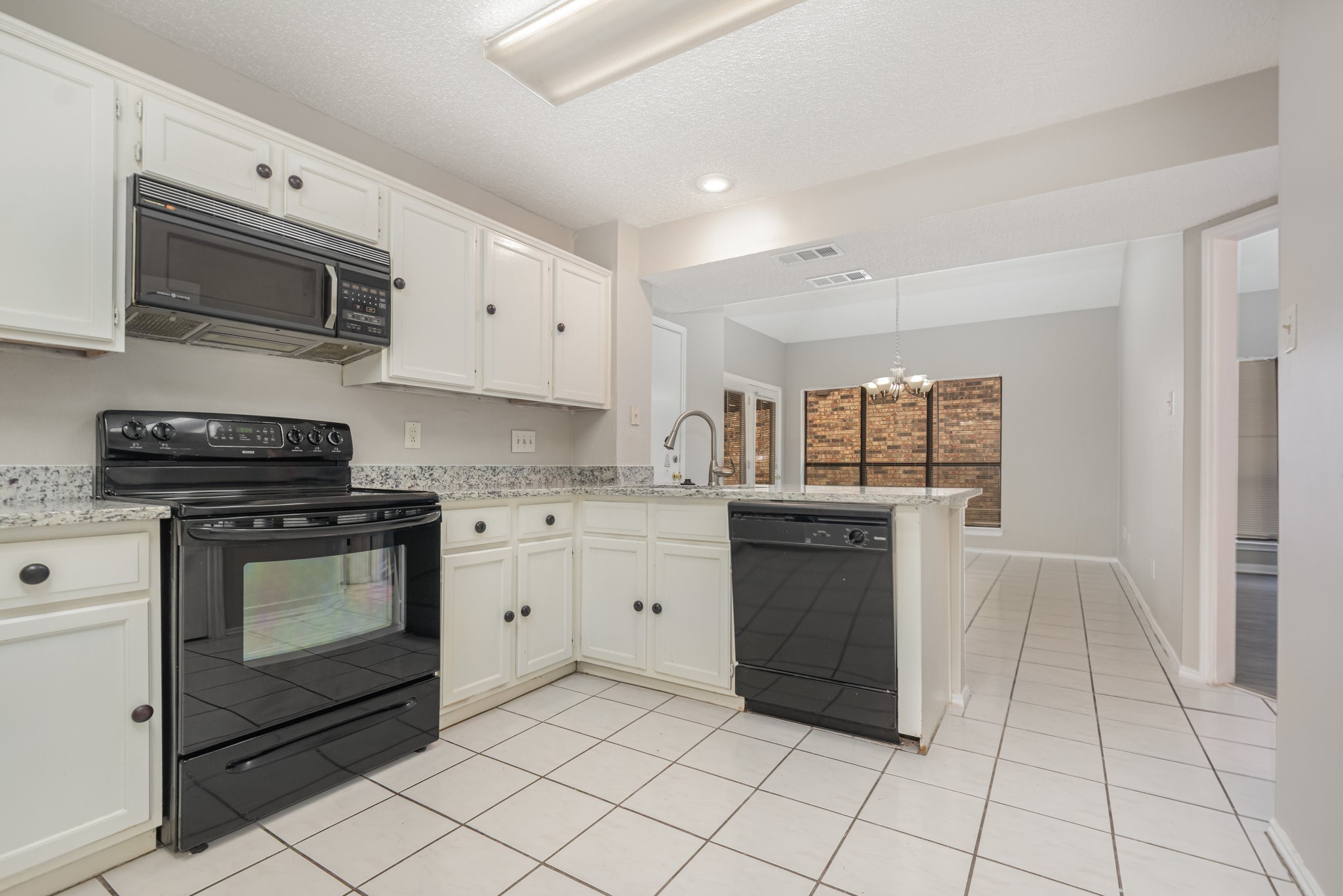 2921 Menlo Park Lane