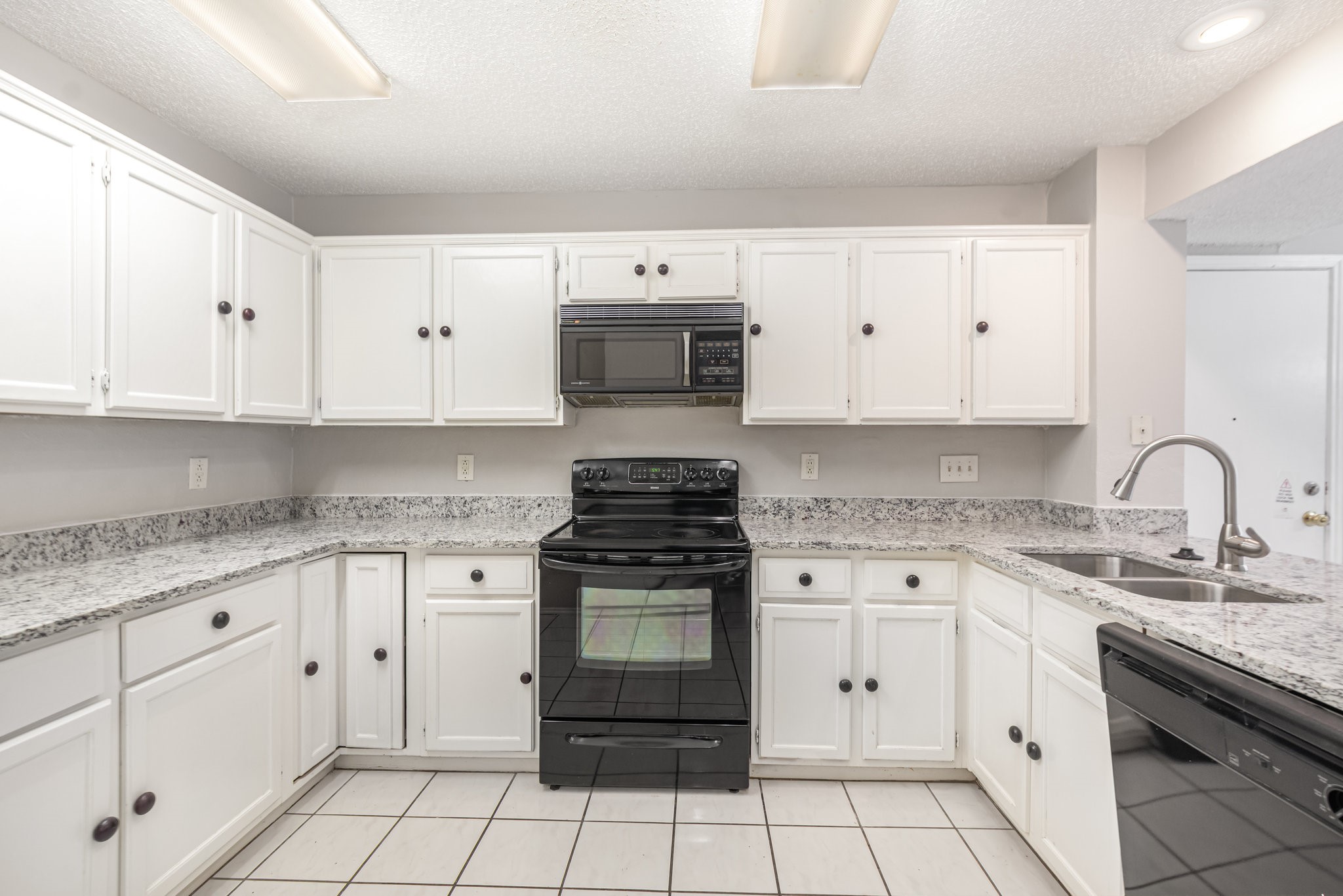 2921 Menlo Park Lane