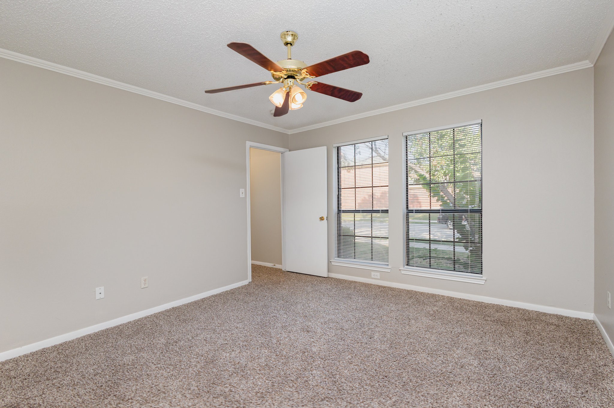 2921 Menlo Park Lane