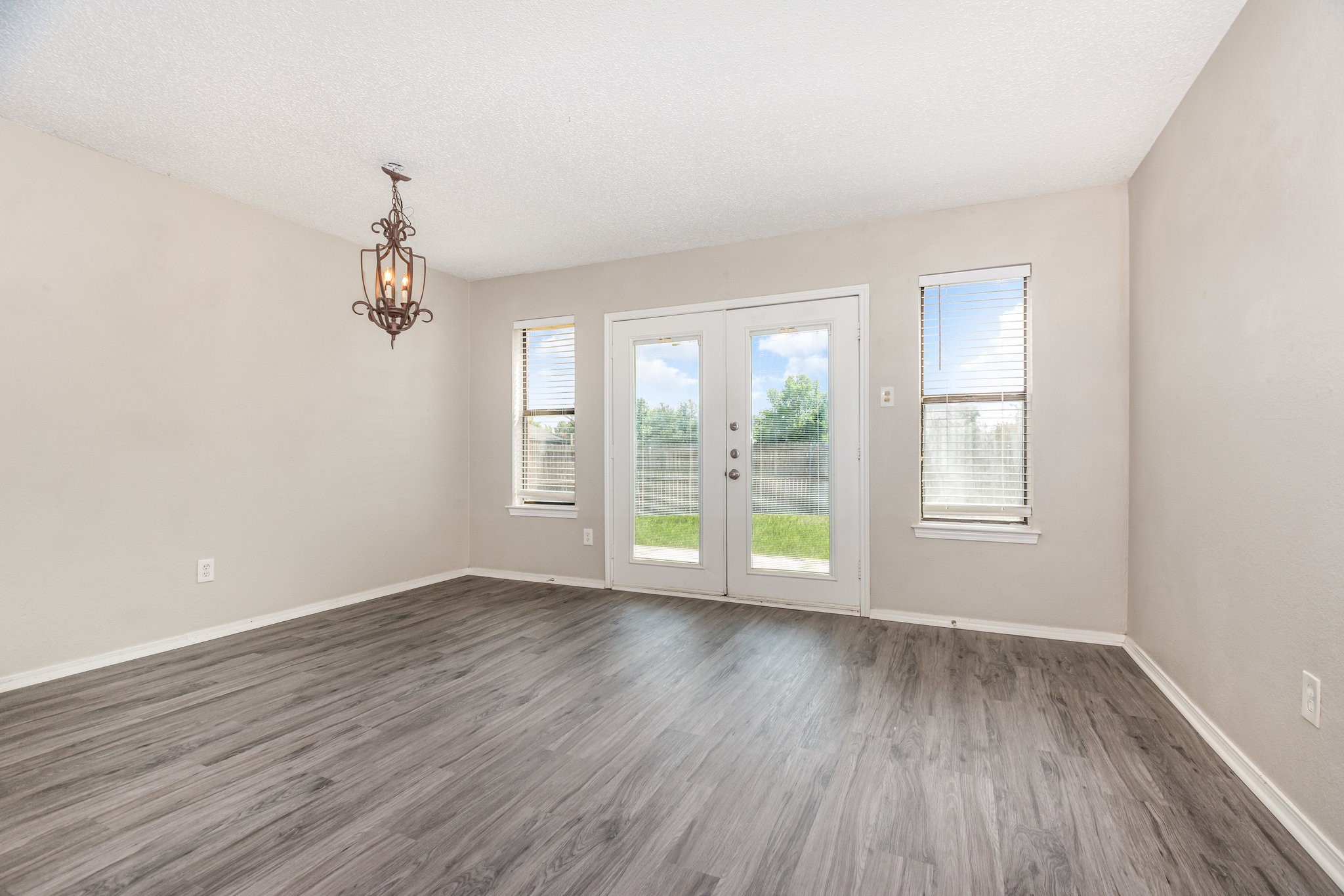 1006 Bellflower Court