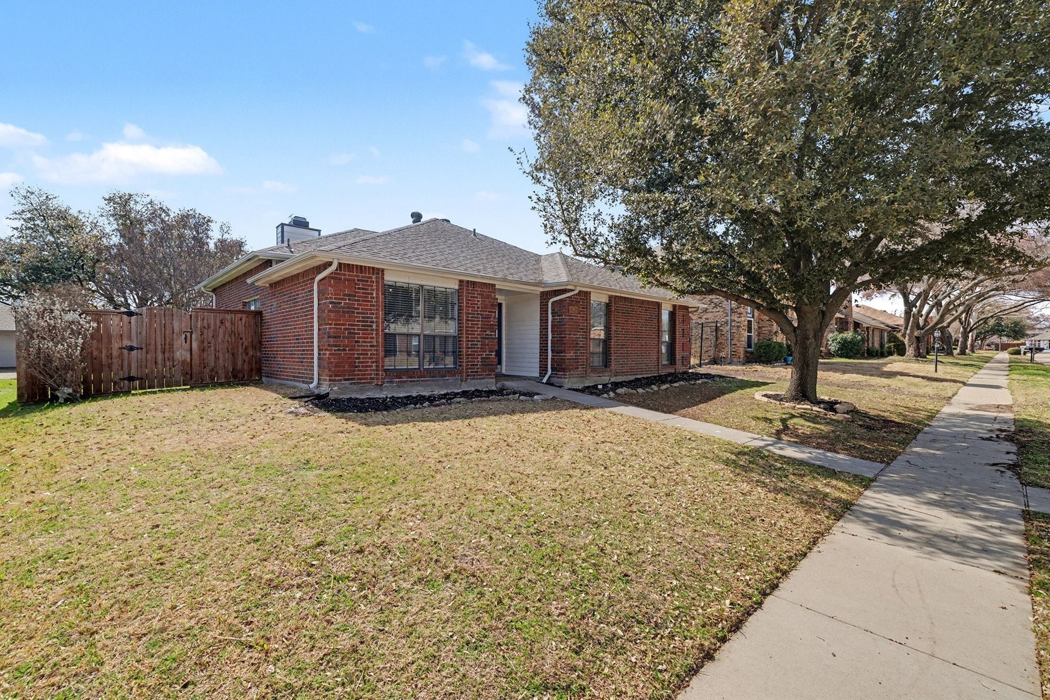 980 Downey Drive