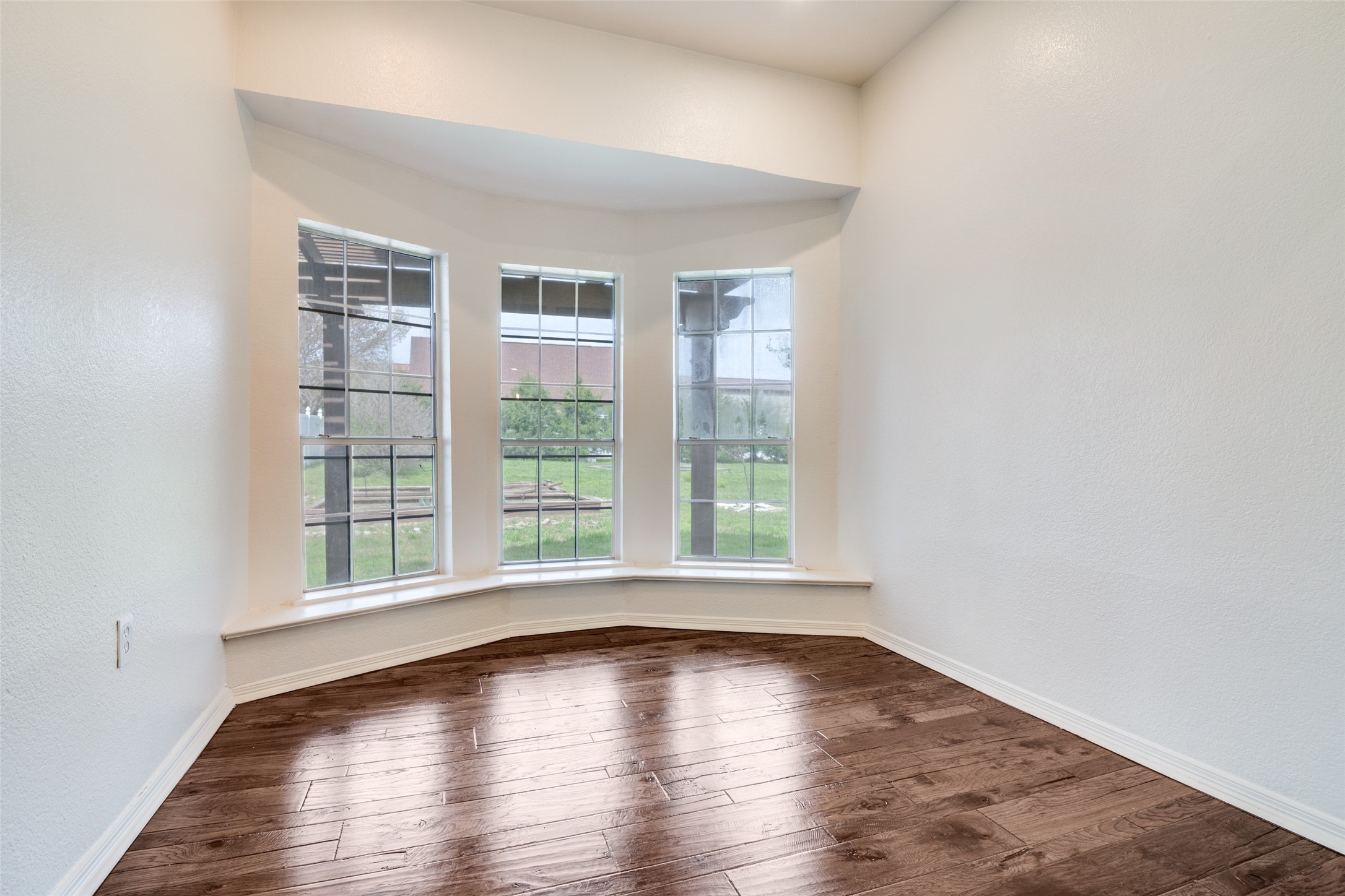 111 Hunters Glen Drive