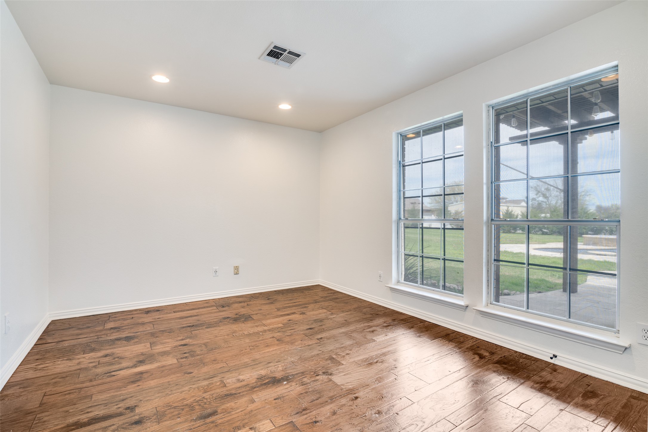 111 Hunters Glen Drive