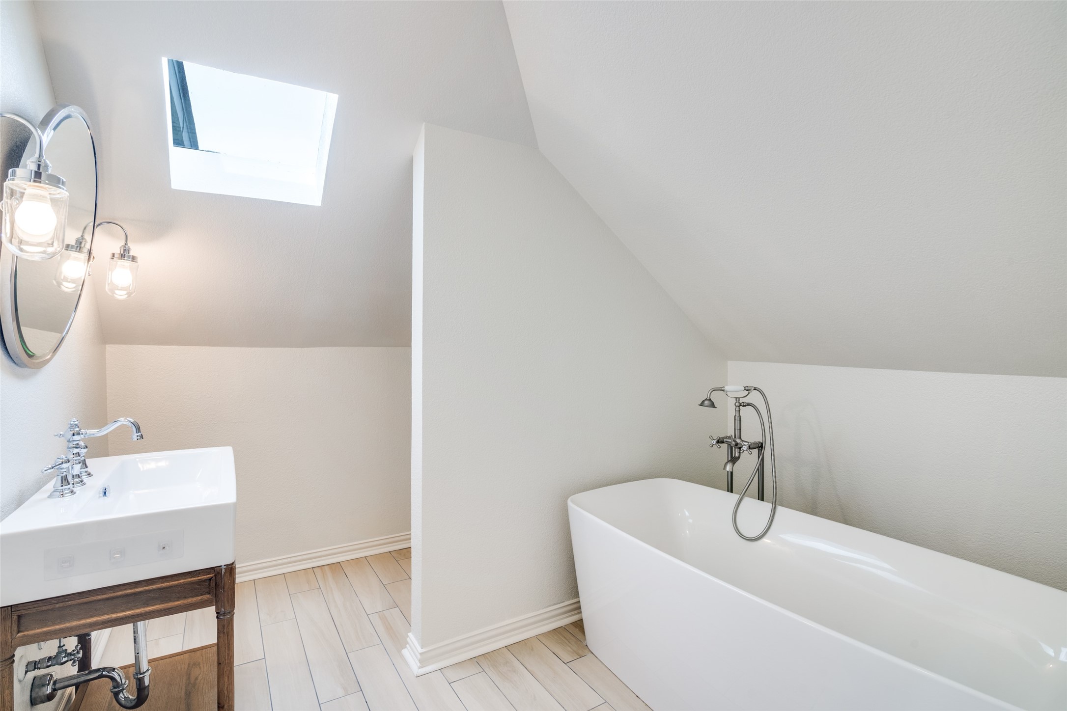 111 Hunters Glen Drive