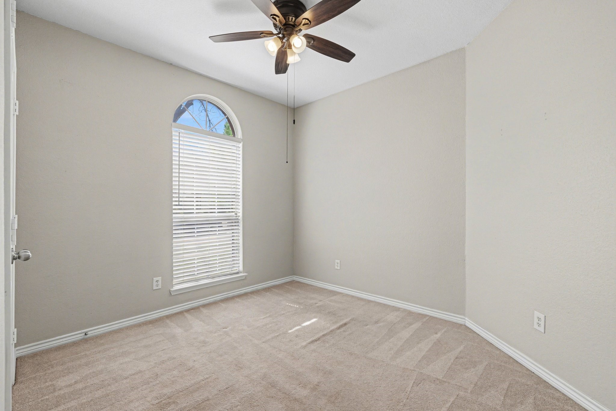 11816 Rocky Point Drive