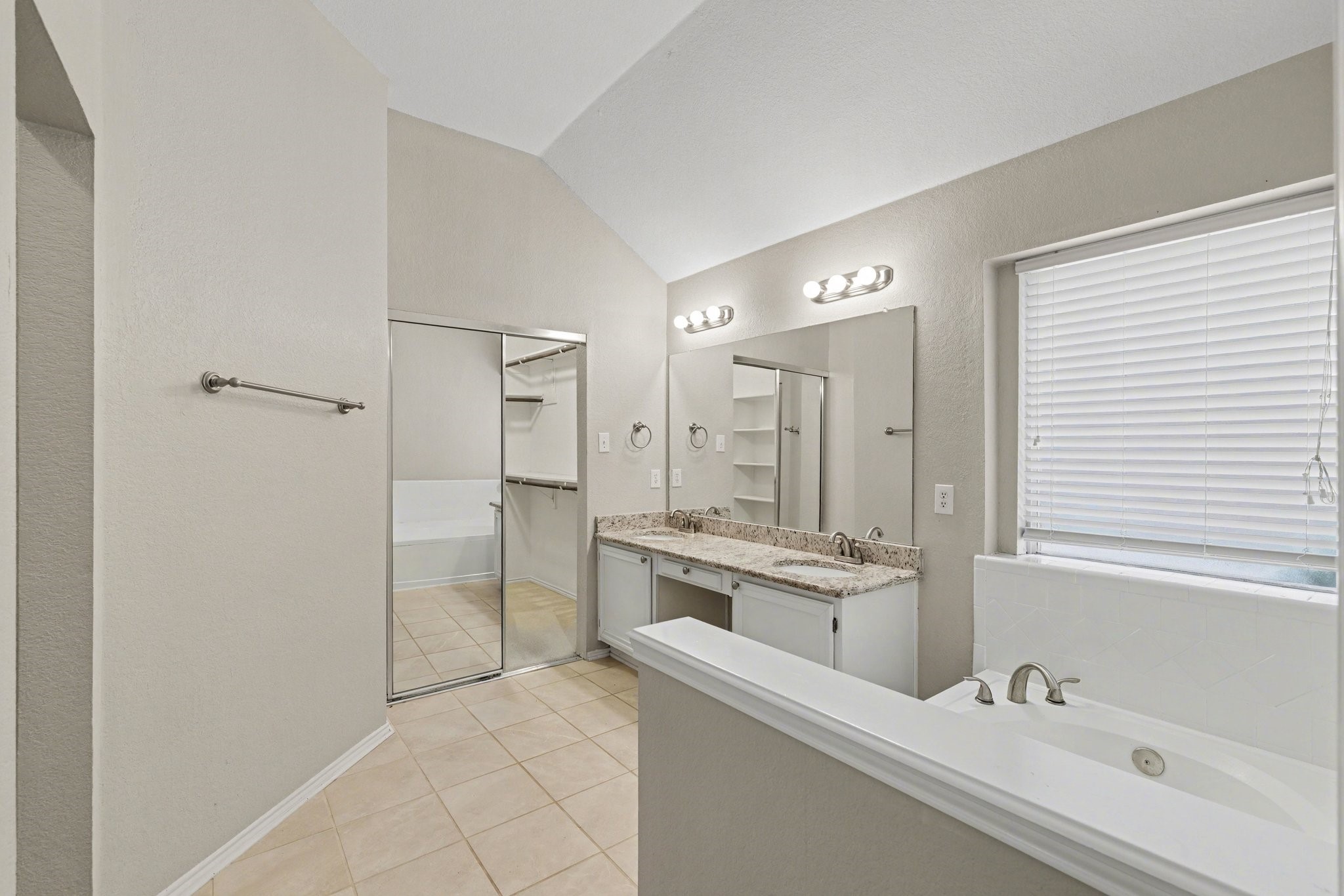 11816 Rocky Point Drive