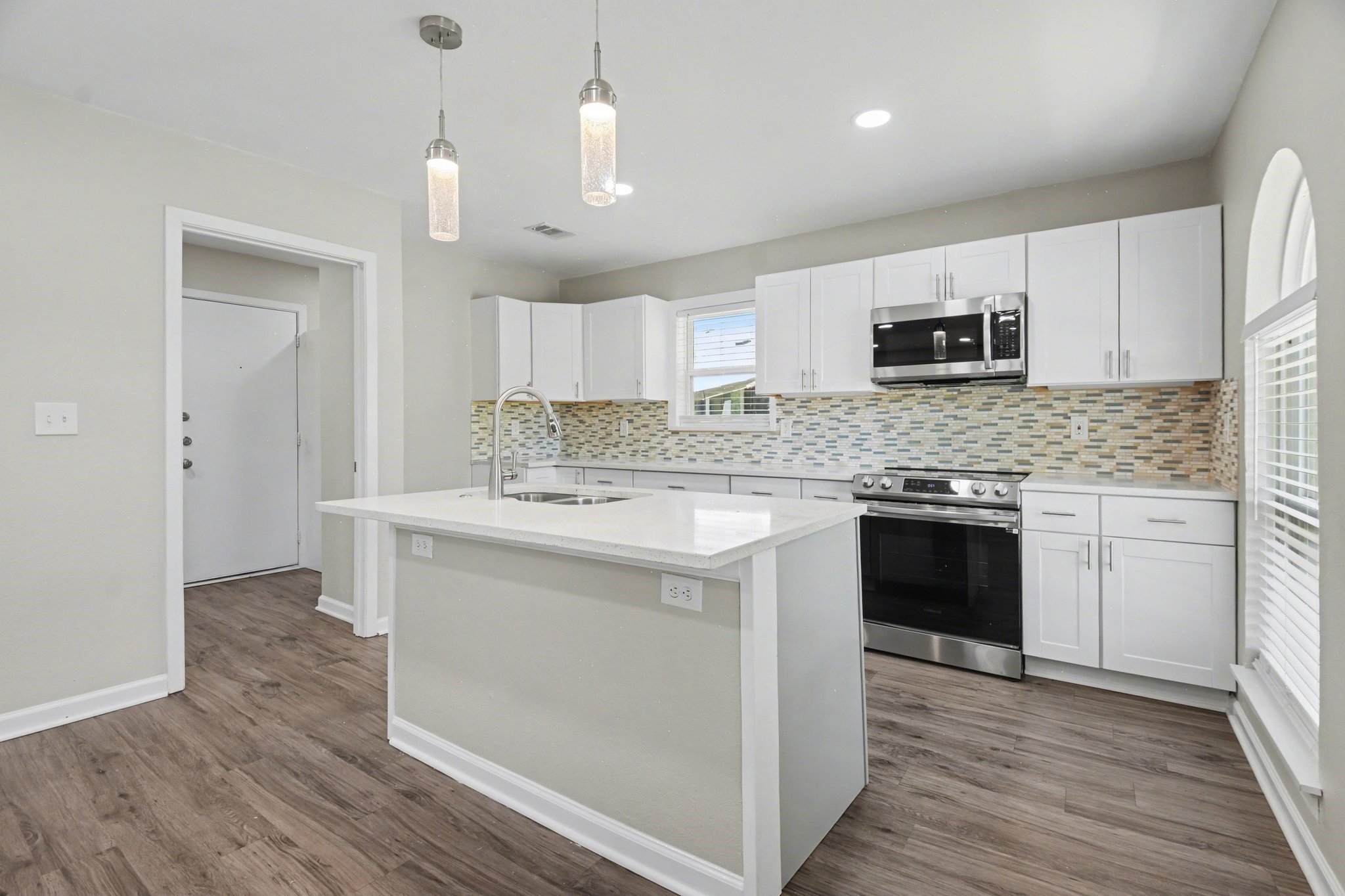 2901 Mill Trail