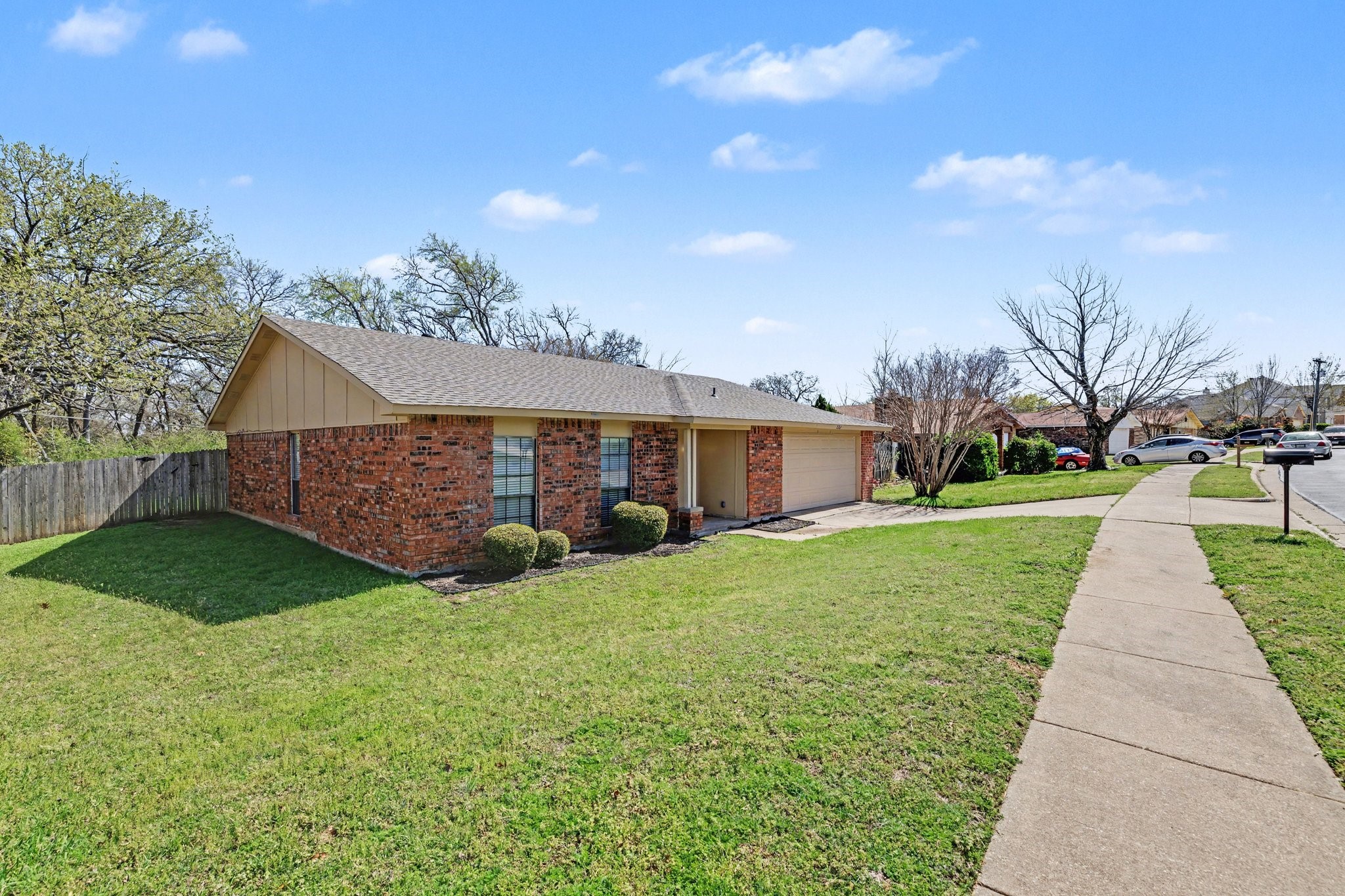 2312 Chinaberry Drive