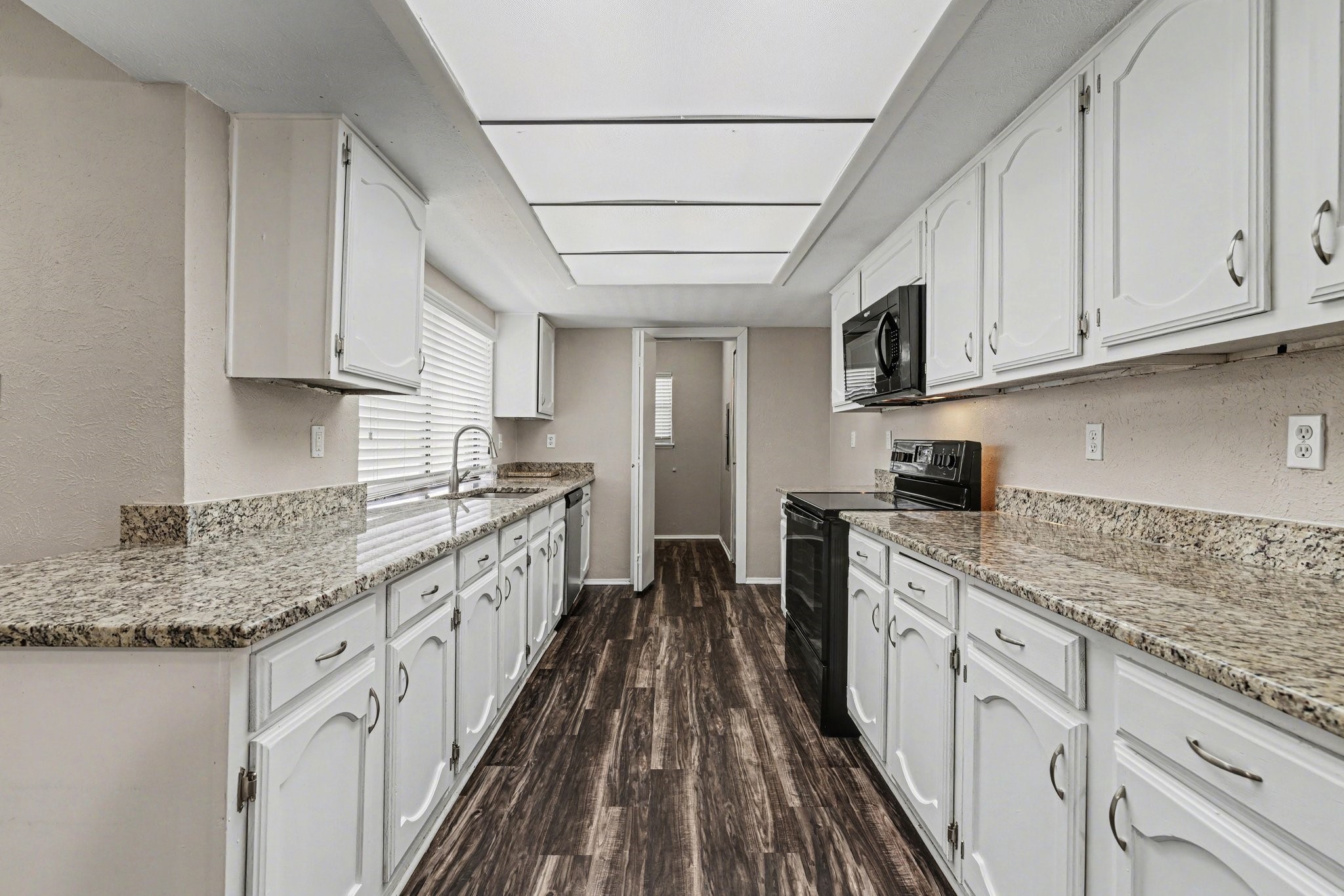 2312 Chinaberry Drive