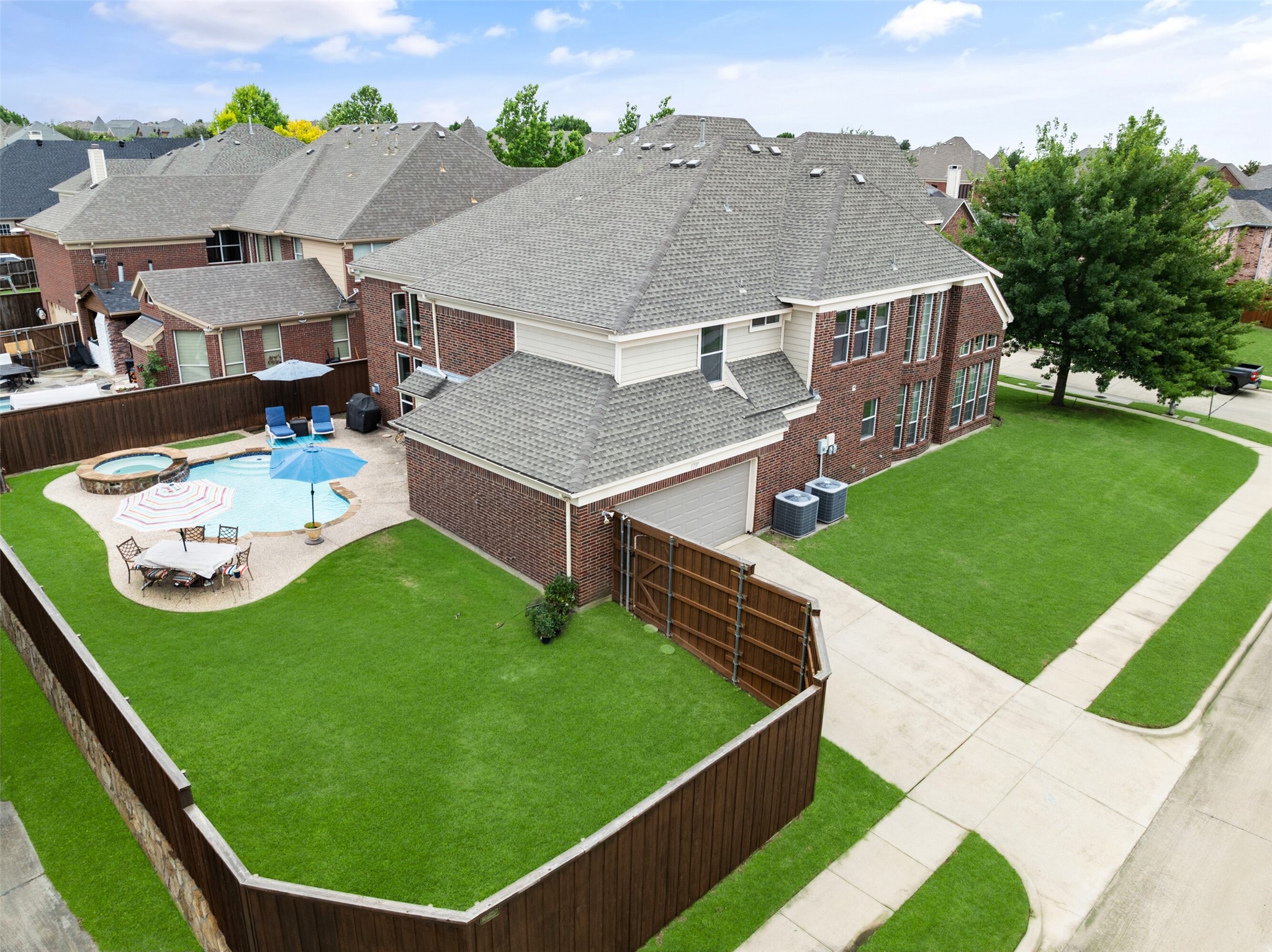 1737 Mapleleaf Drive