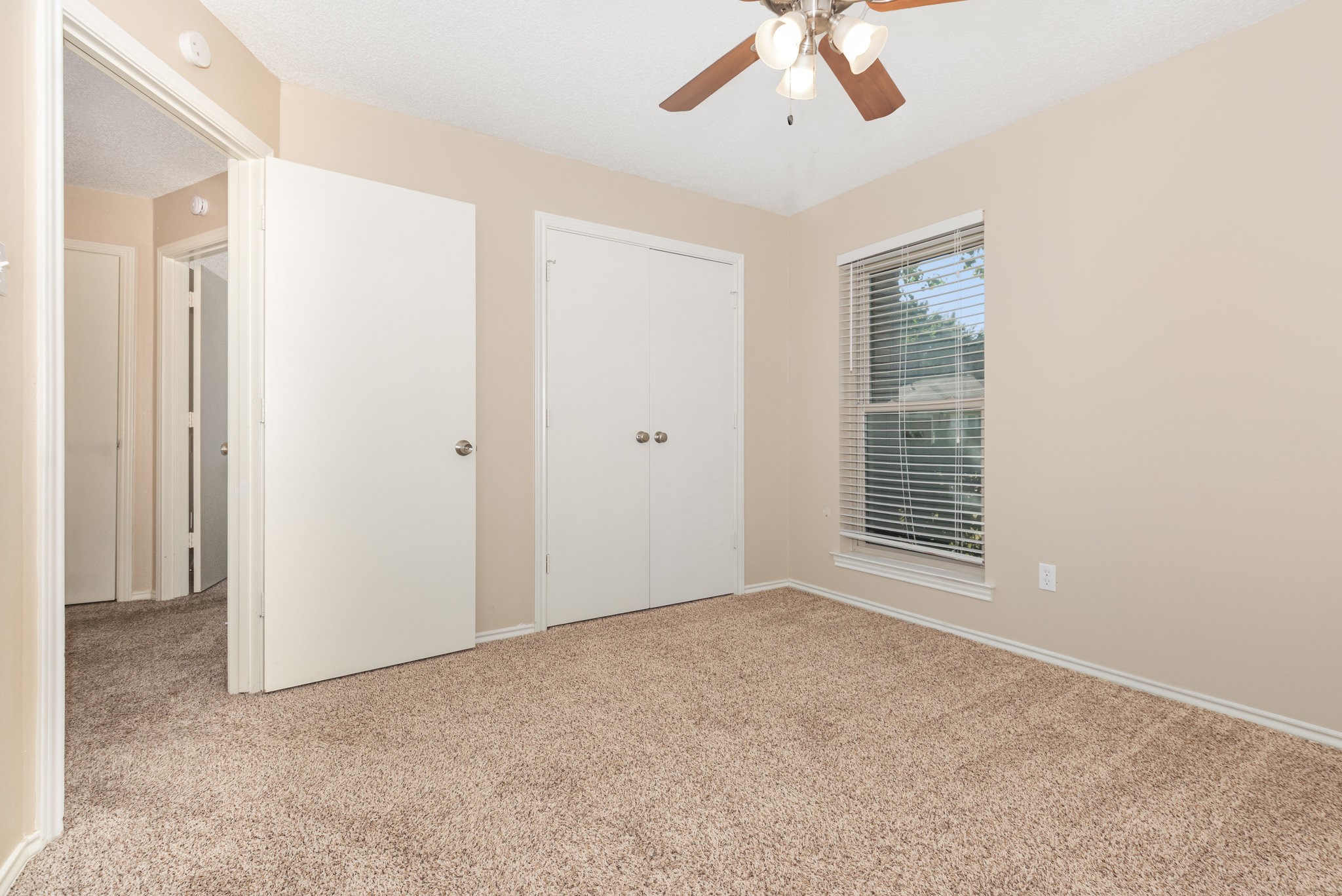 2015 Robin Hill Lane