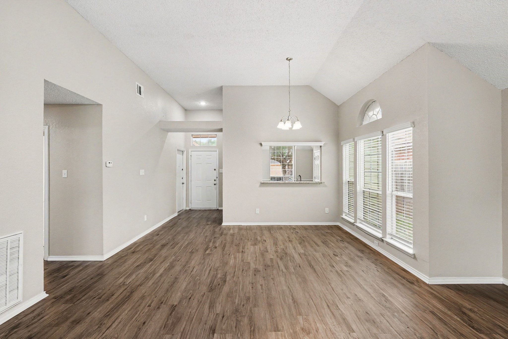 2741 Salado Trail