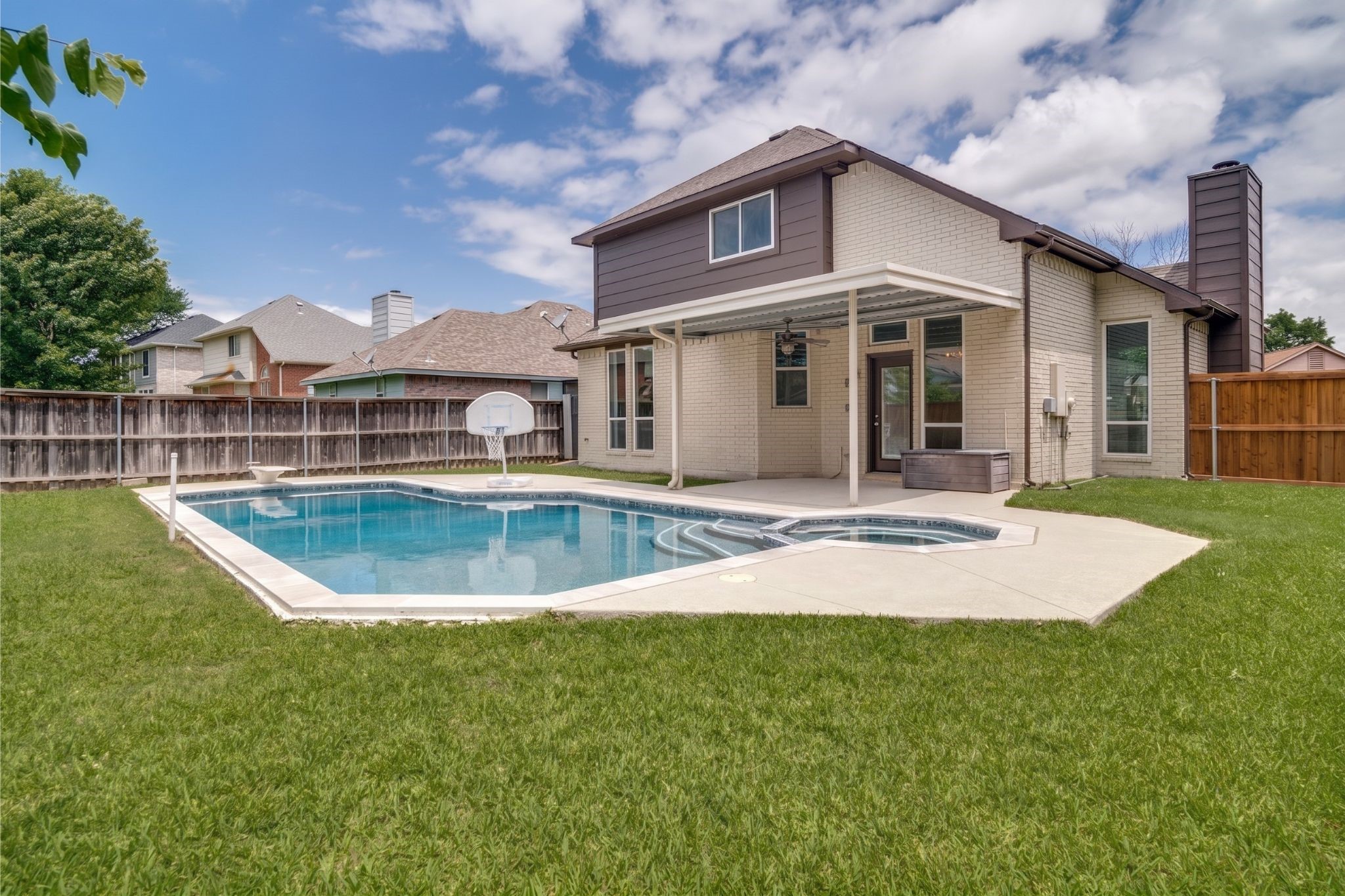 143 Cresthaven Drive