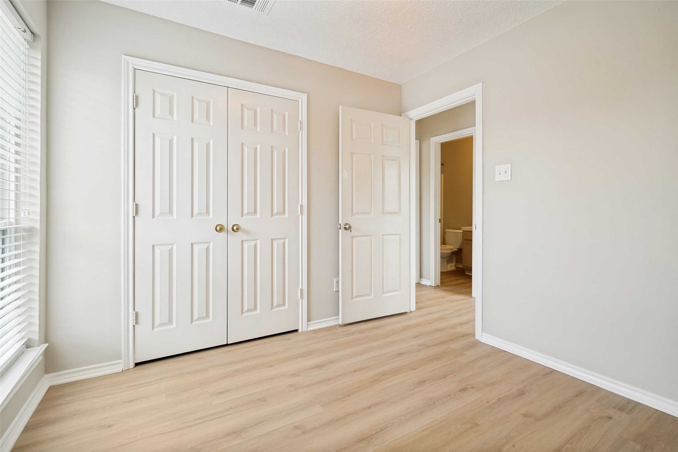 143 Cresthaven Drive