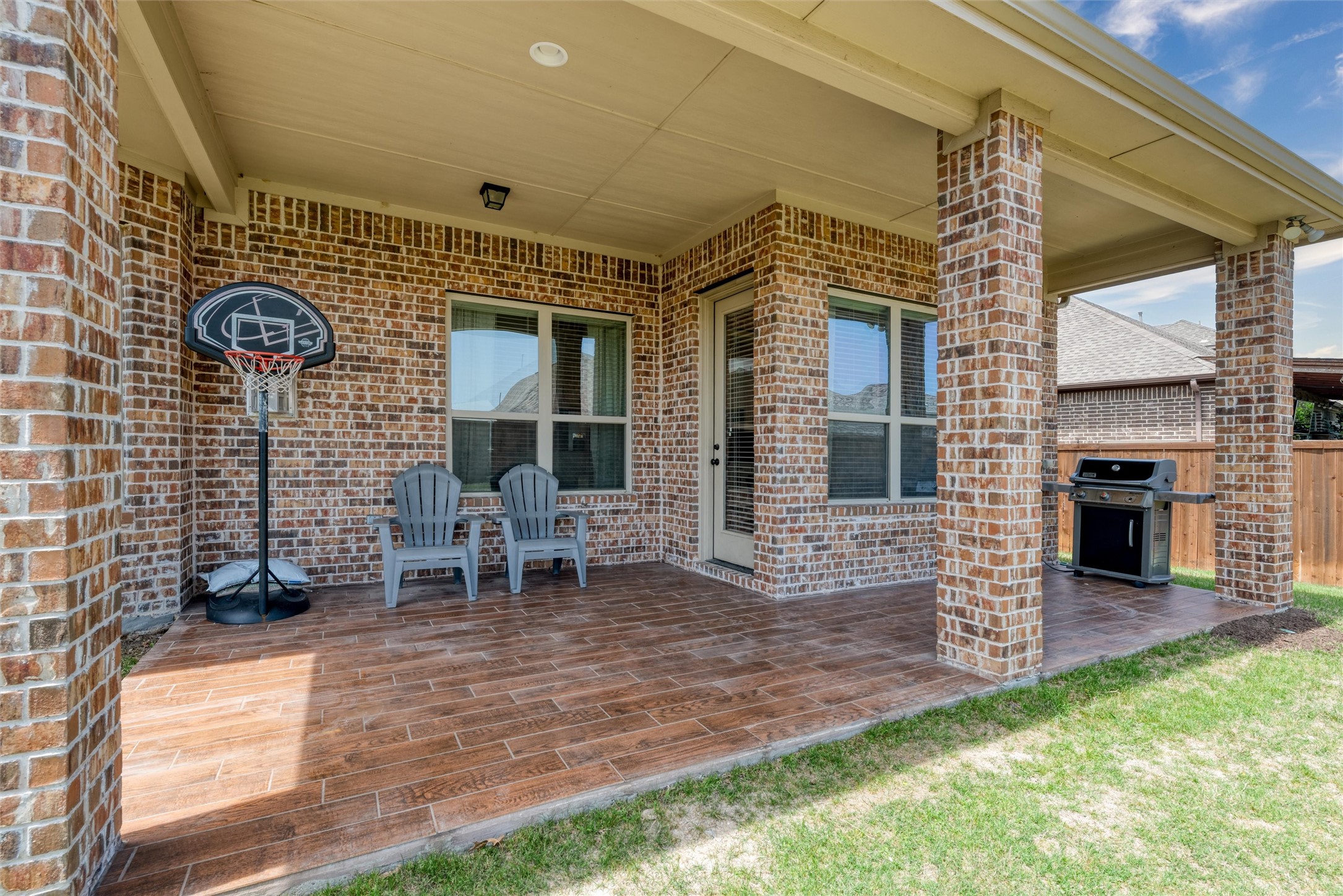 596 Deverson Drive