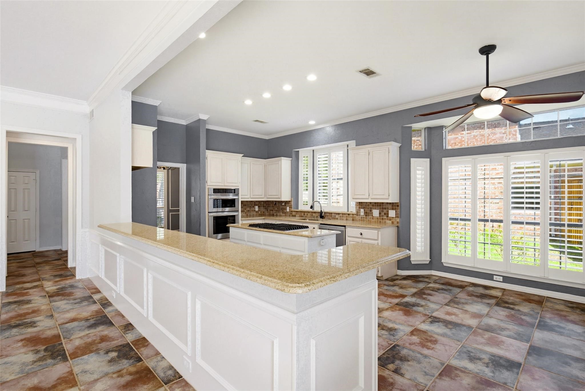 2112 Glendale Drive
