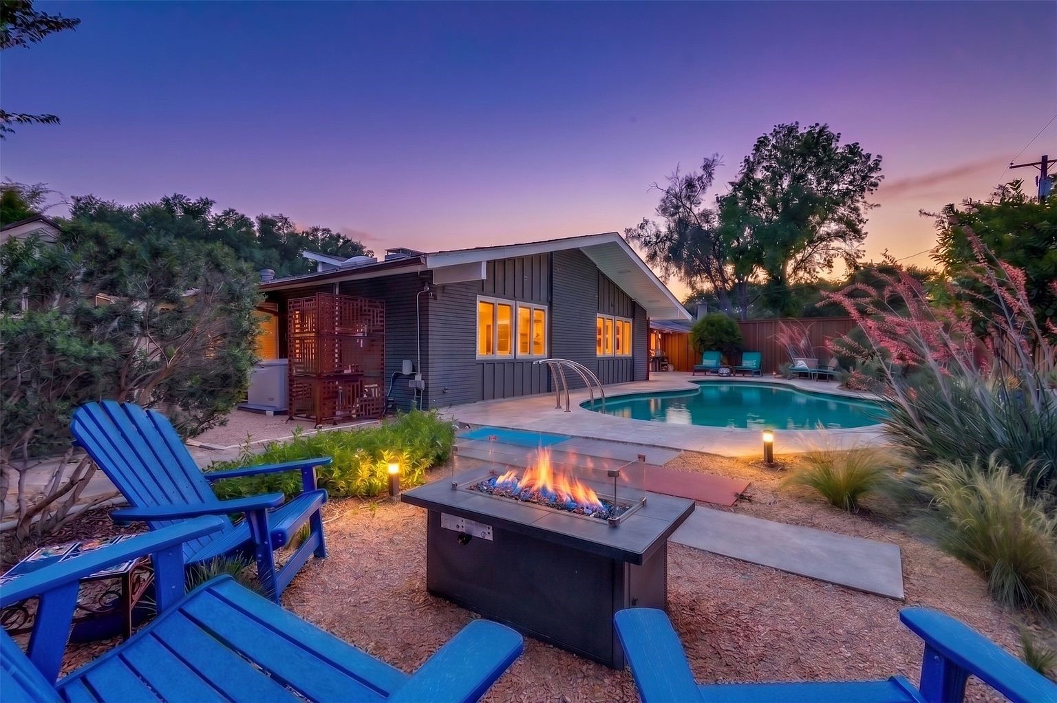 3923 Weeburn Drive