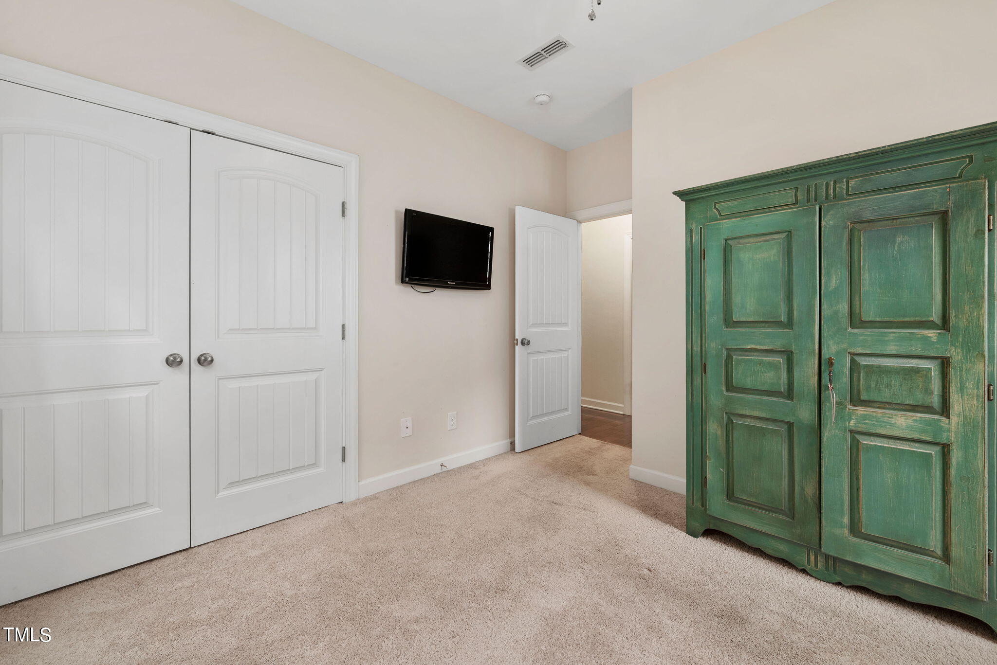 286 Dongola Street