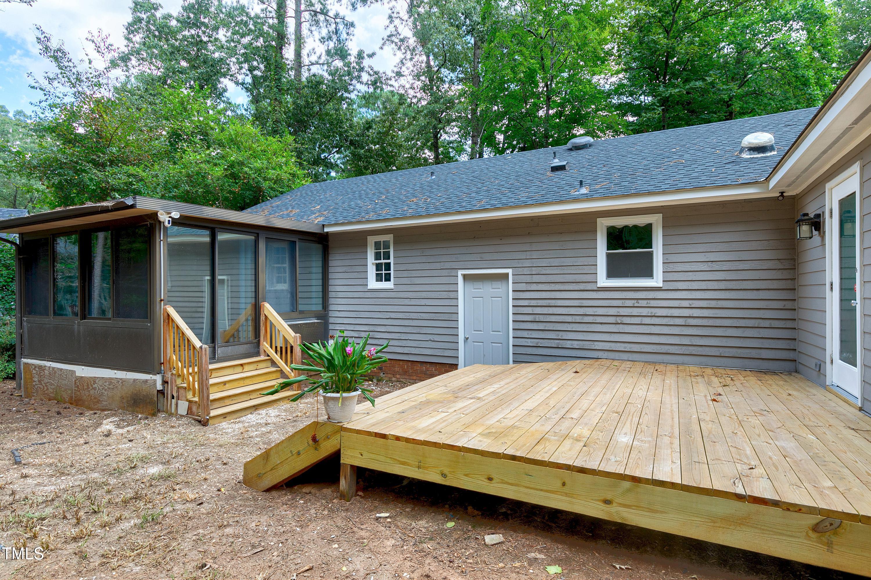 1110 Ashford Lane