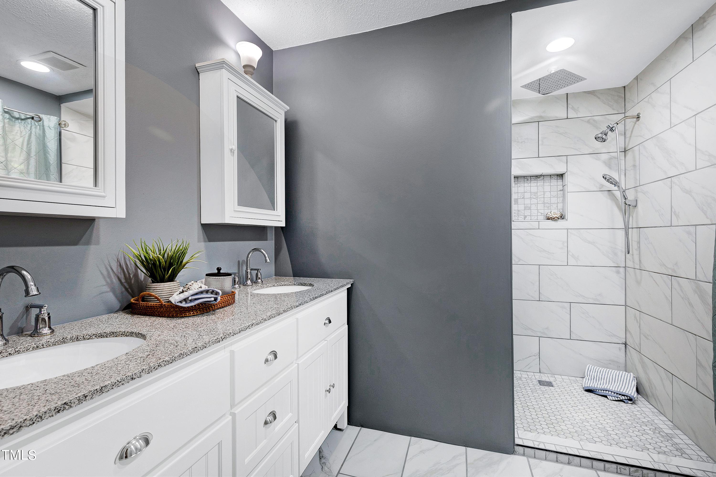1110 Ashford Lane