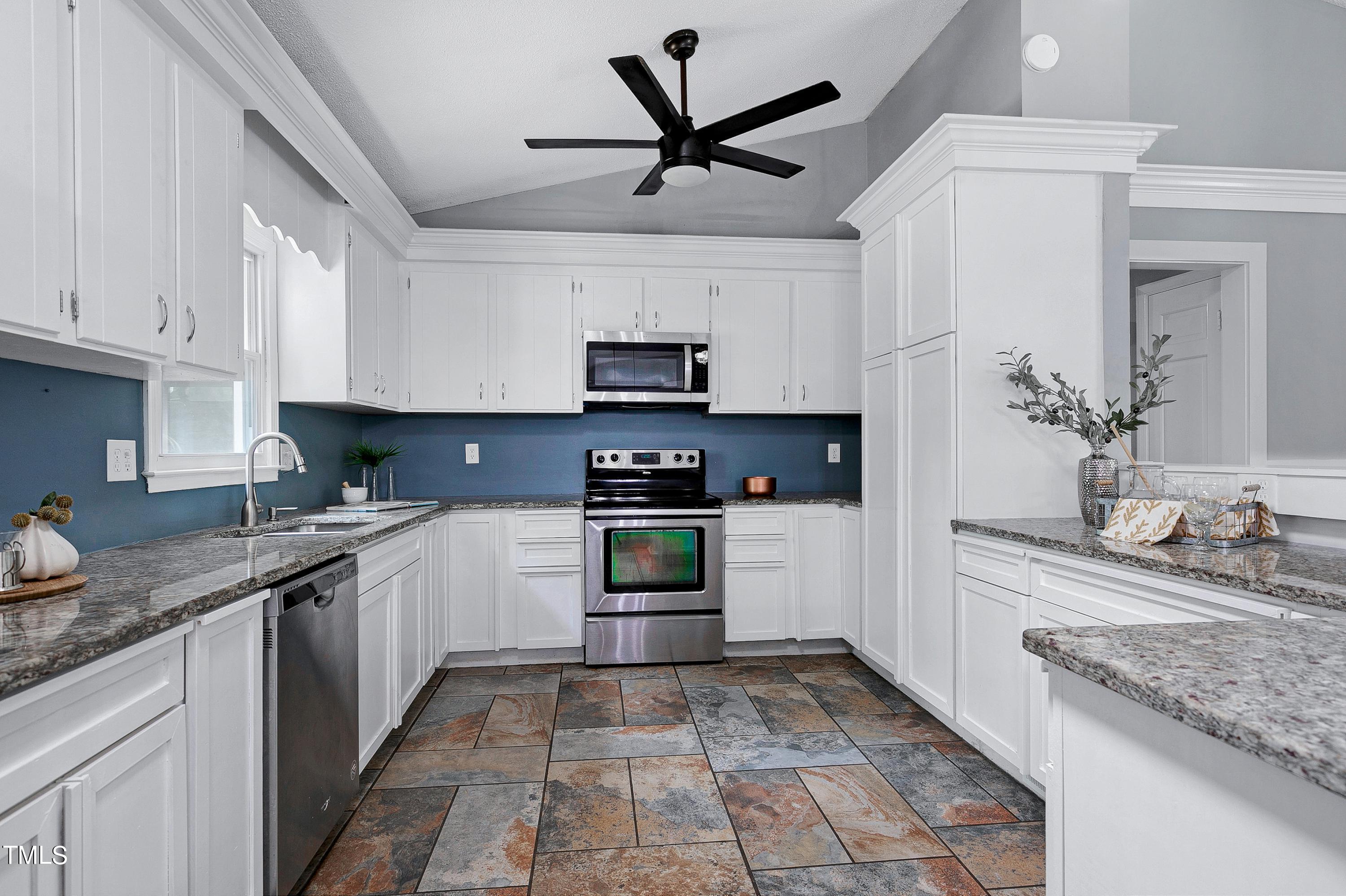 1110 Ashford Lane