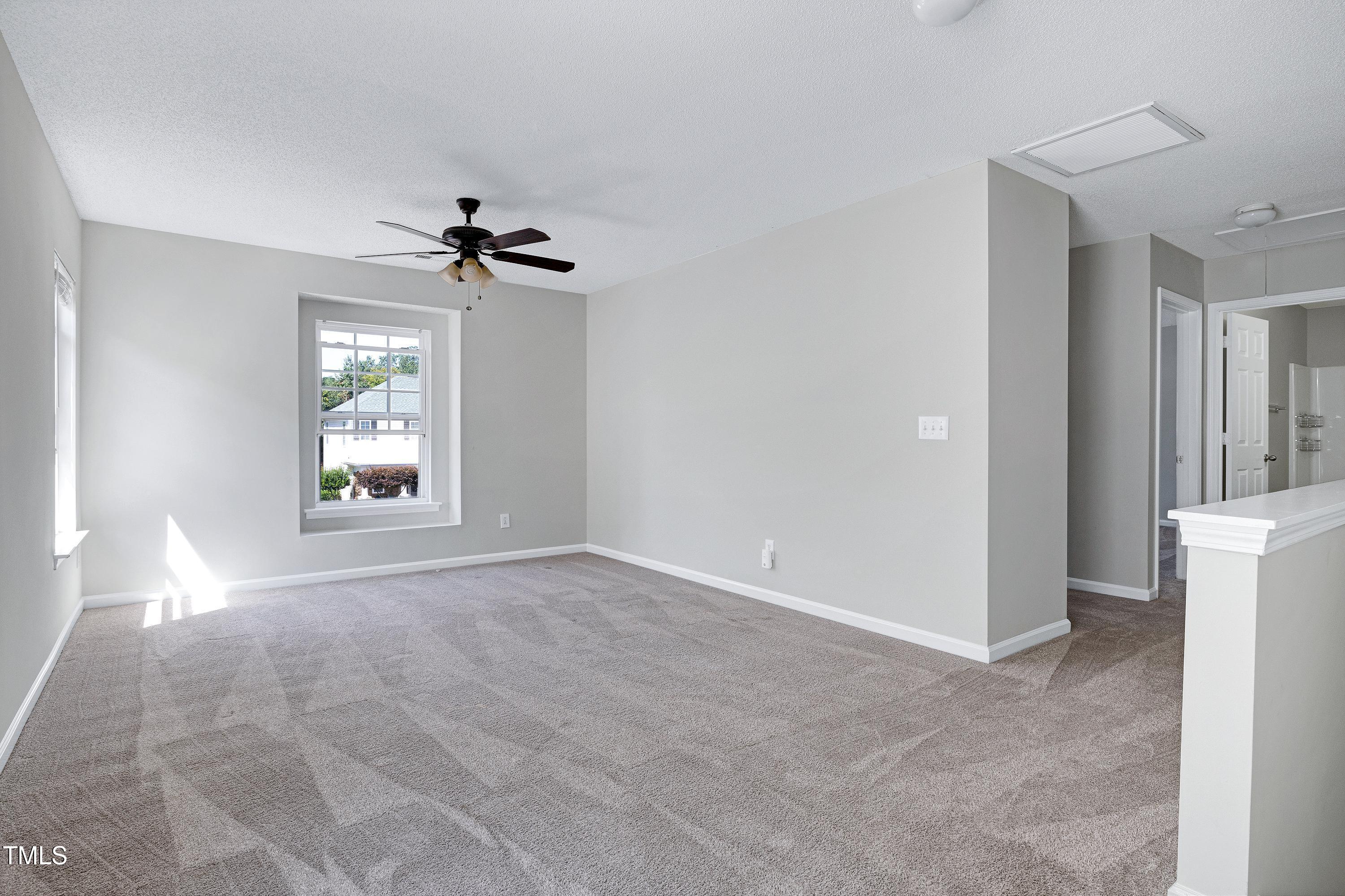 2817 Roundleaf Court