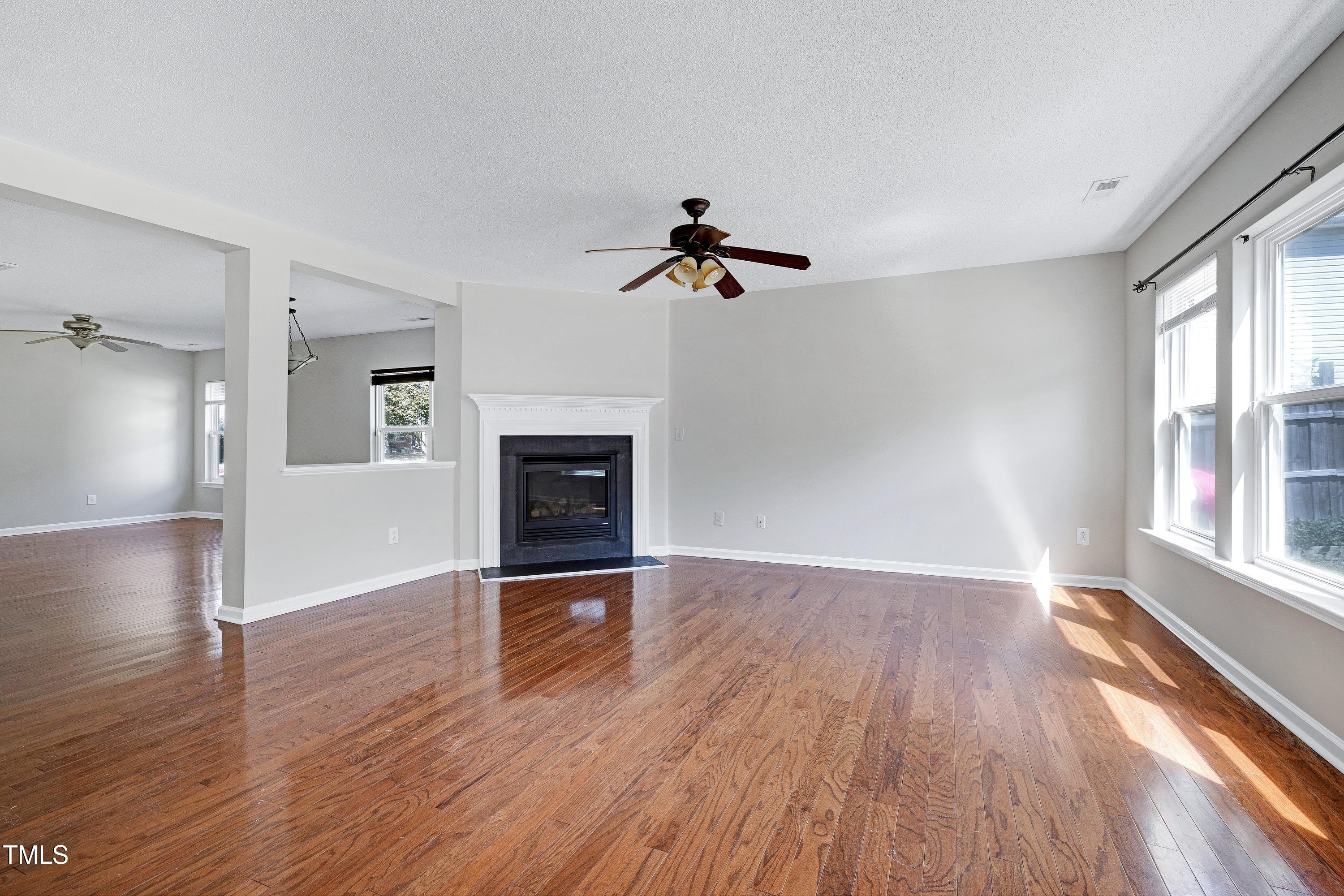 2817 Roundleaf Court