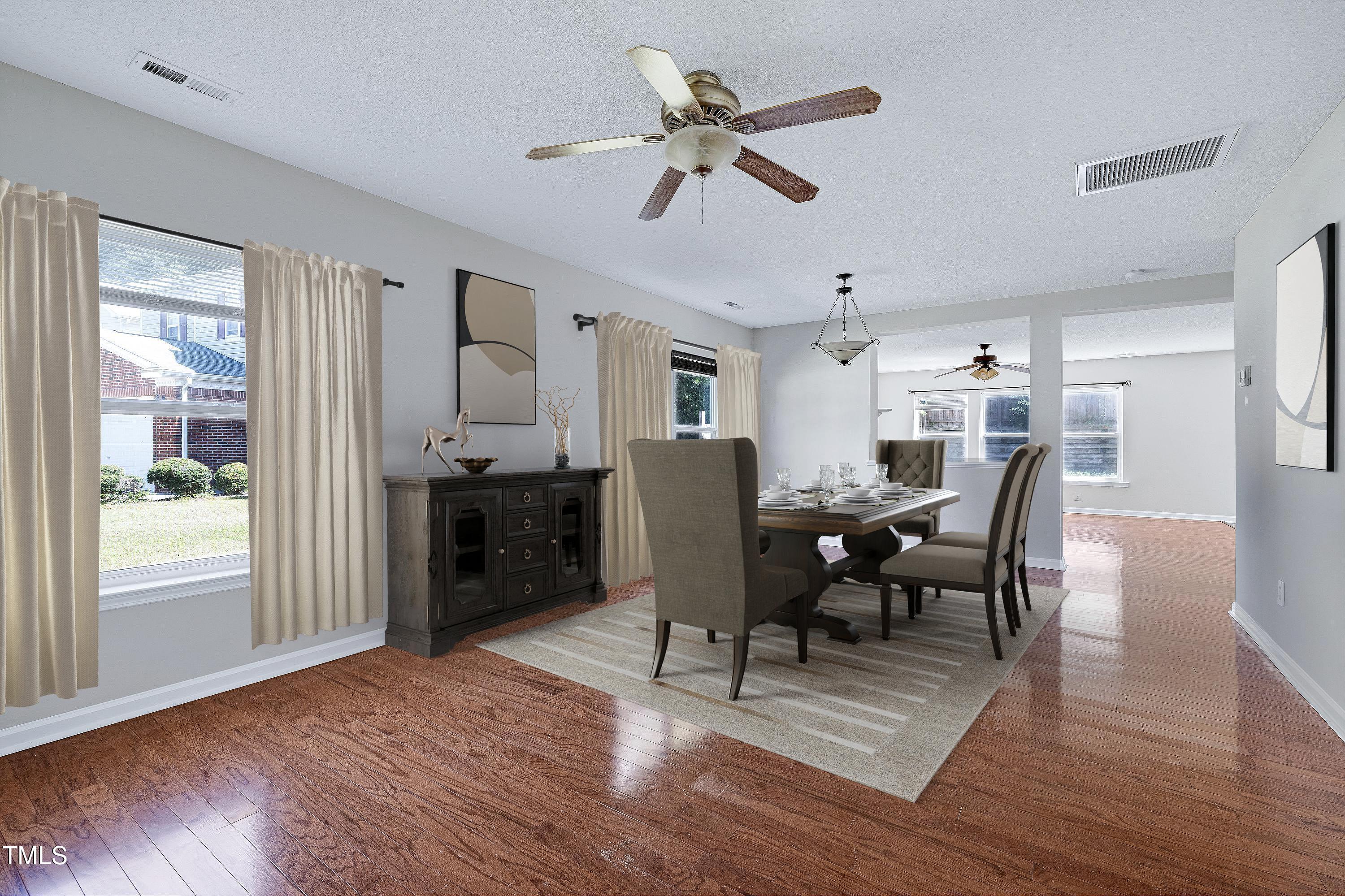 2817 Roundleaf Court