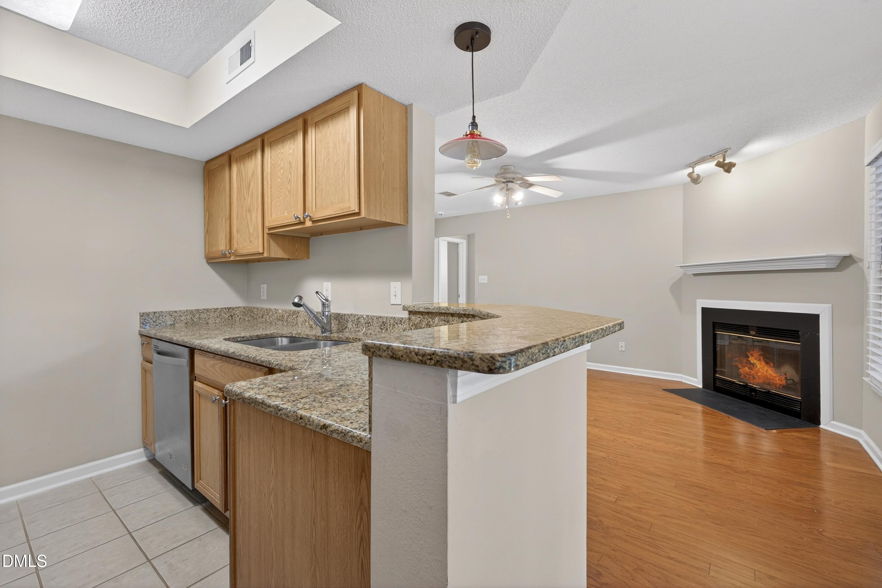 113 Abingdon Court Unit: Lc