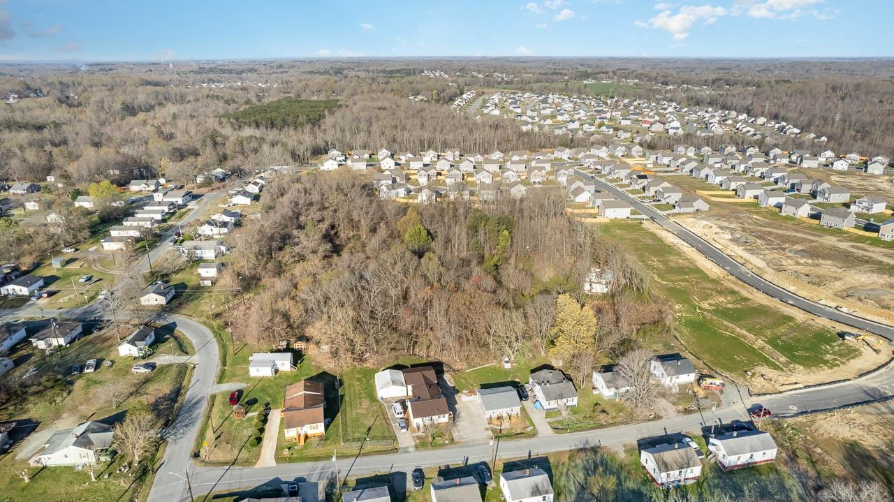 1836 Goldfinch Trail