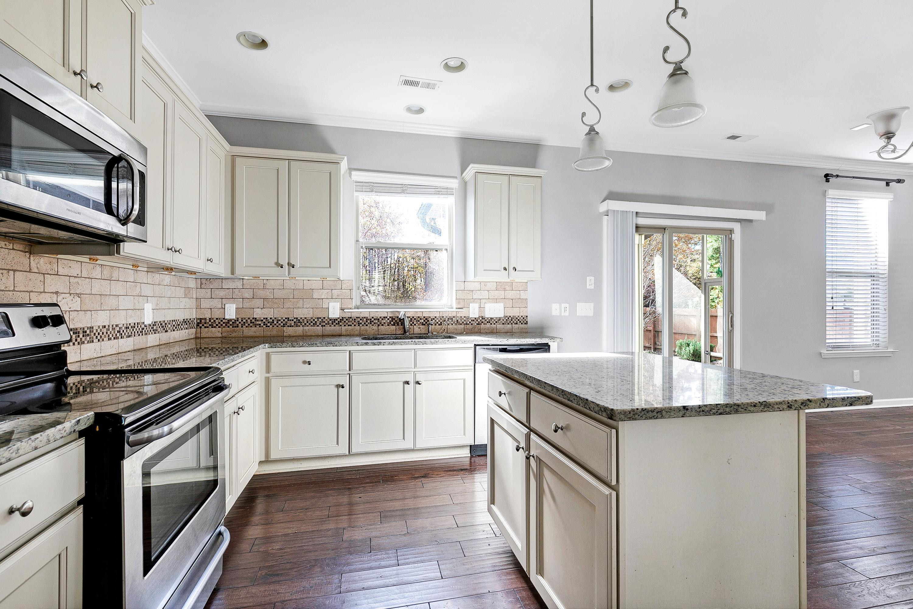 304 Crosstie Street