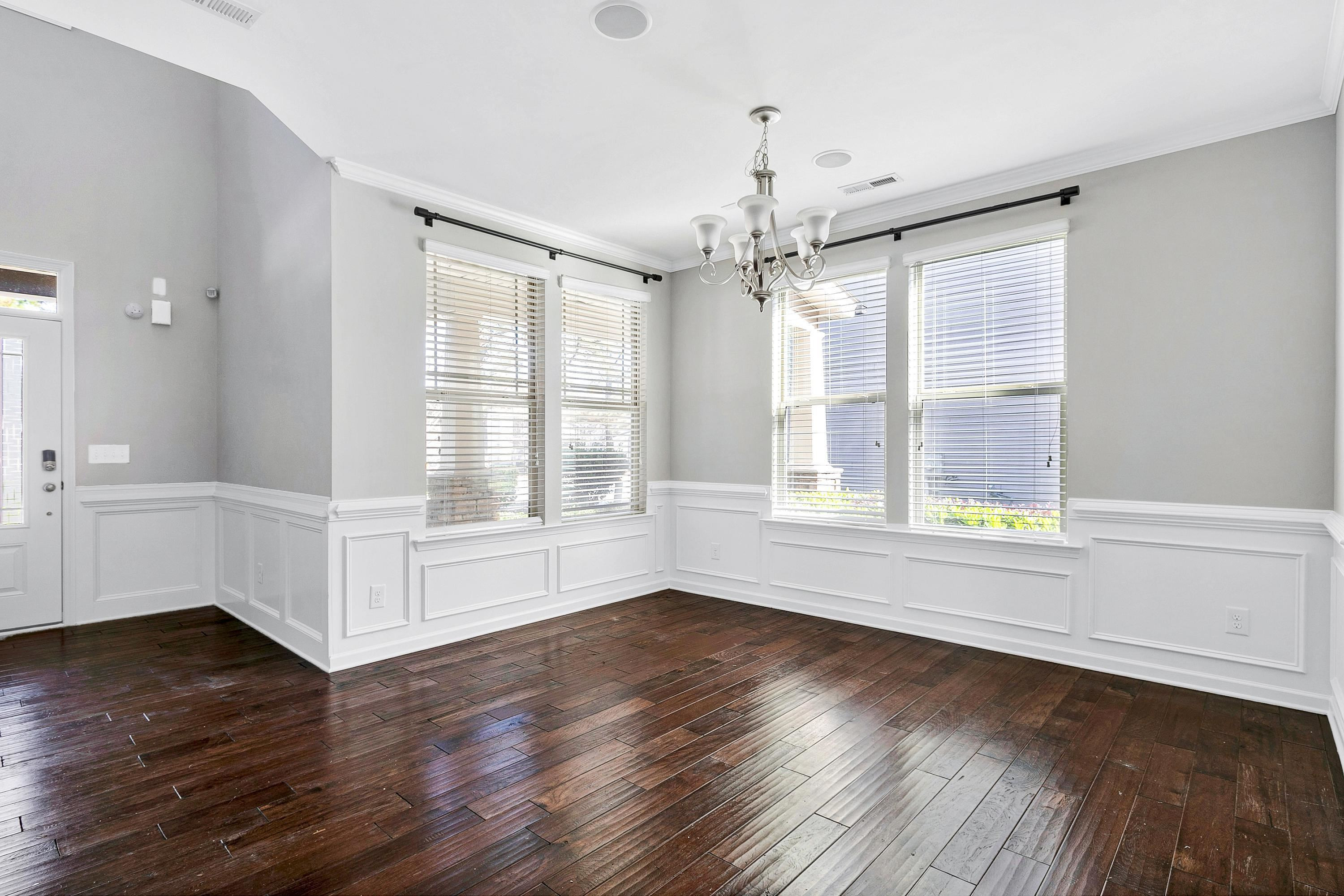 304 Crosstie Street