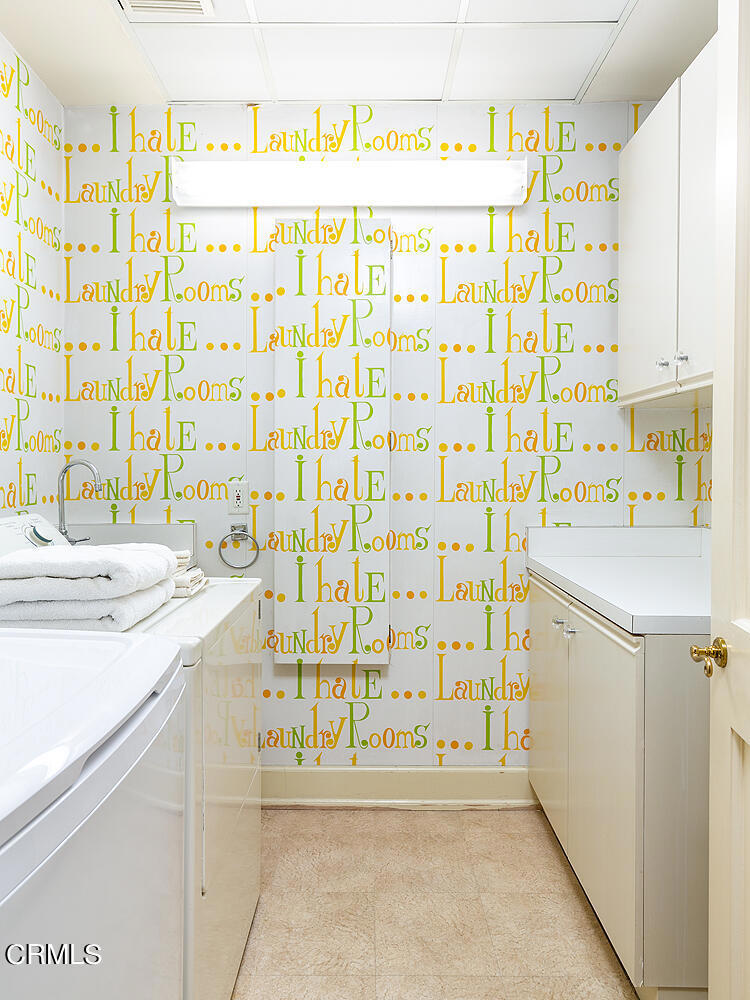 519 S Orange Grove Boulevard Unit: 300