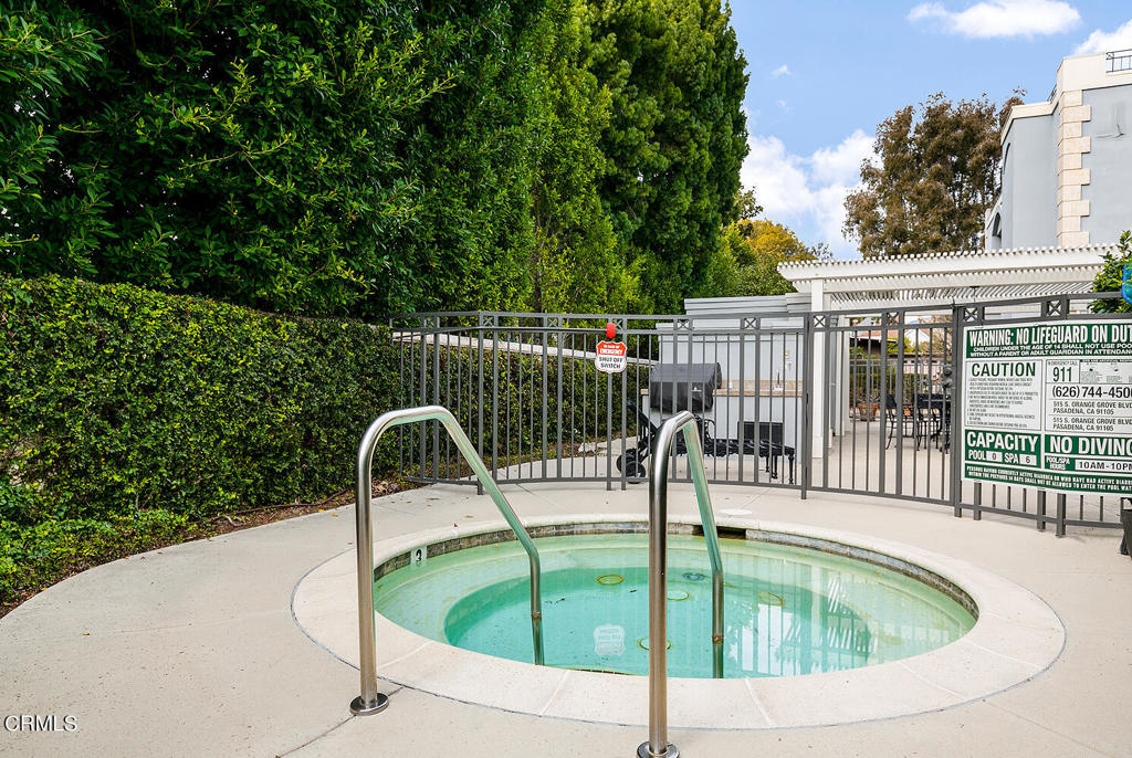 519 S Orange Grove Boulevard Unit: 300