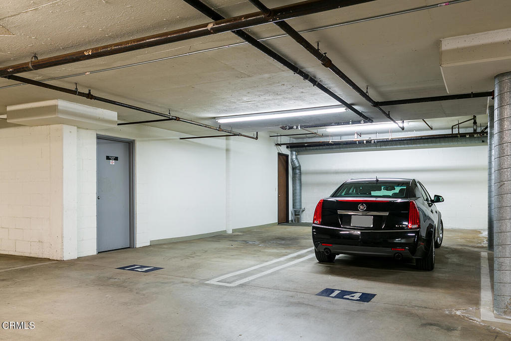 519 S Orange Grove Boulevard Unit: 300