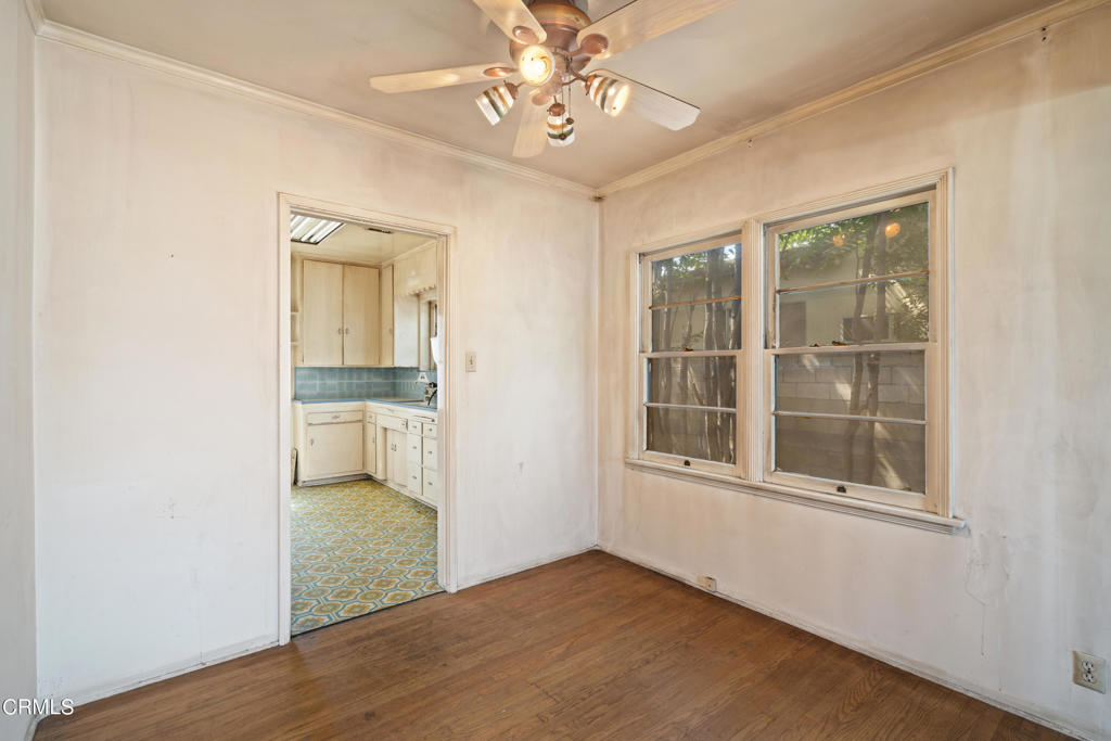 5631 N Willard Avenue