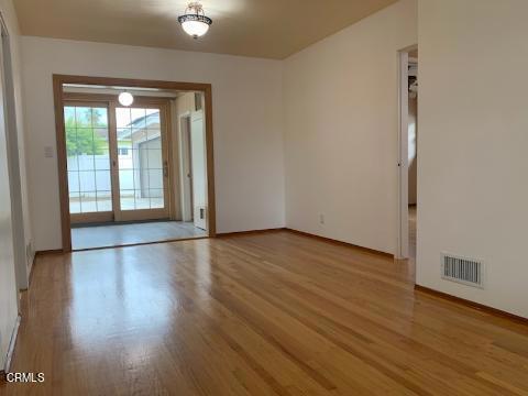 9423 Broadway