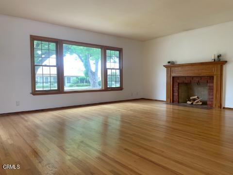 9423 Broadway