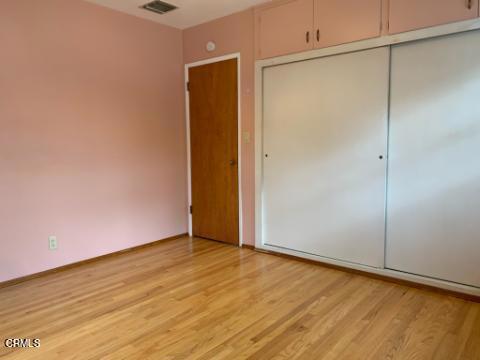 9423 Broadway