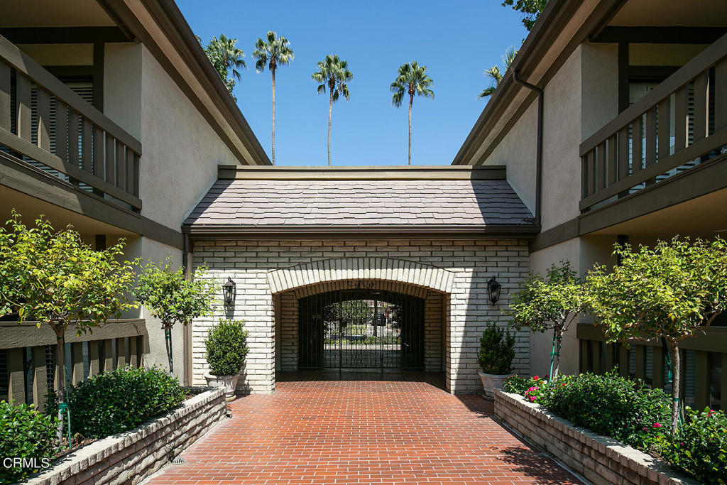 290 Palmetto Drive